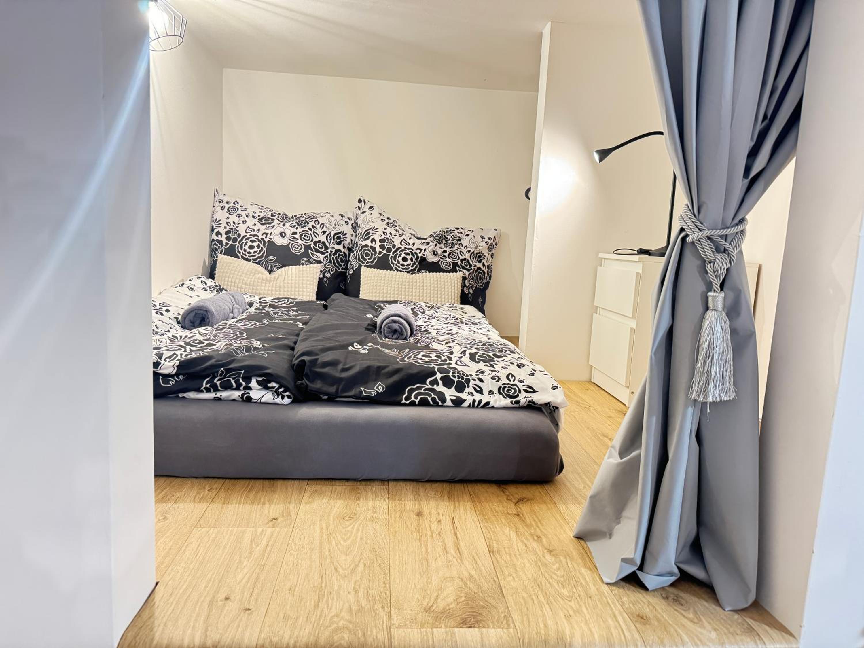 Free Parking - Cozy apartment near Vyšehrad Railway Bridge