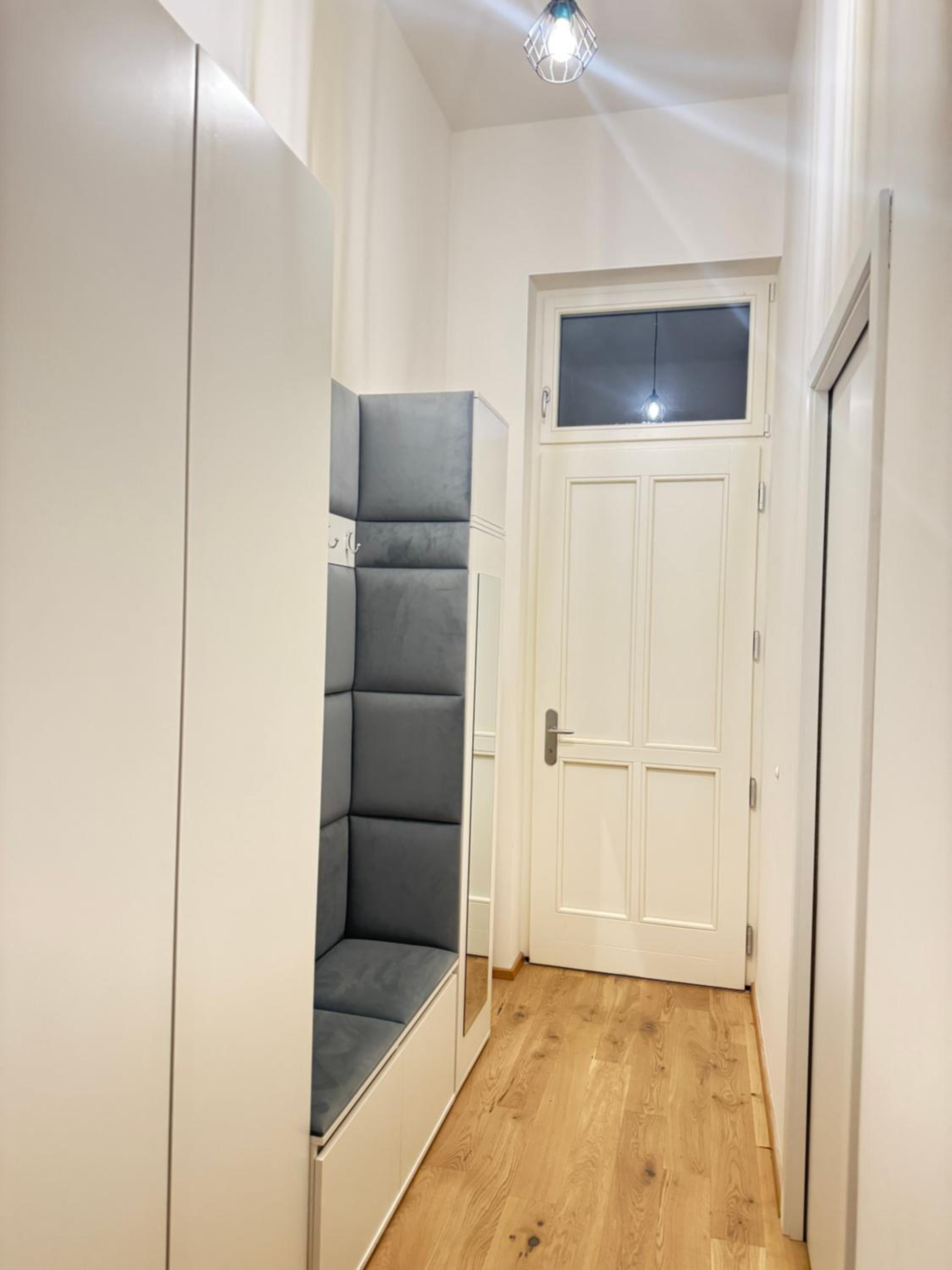 Free Parking - Cozy apartment near Vyšehrad Railway Bridge