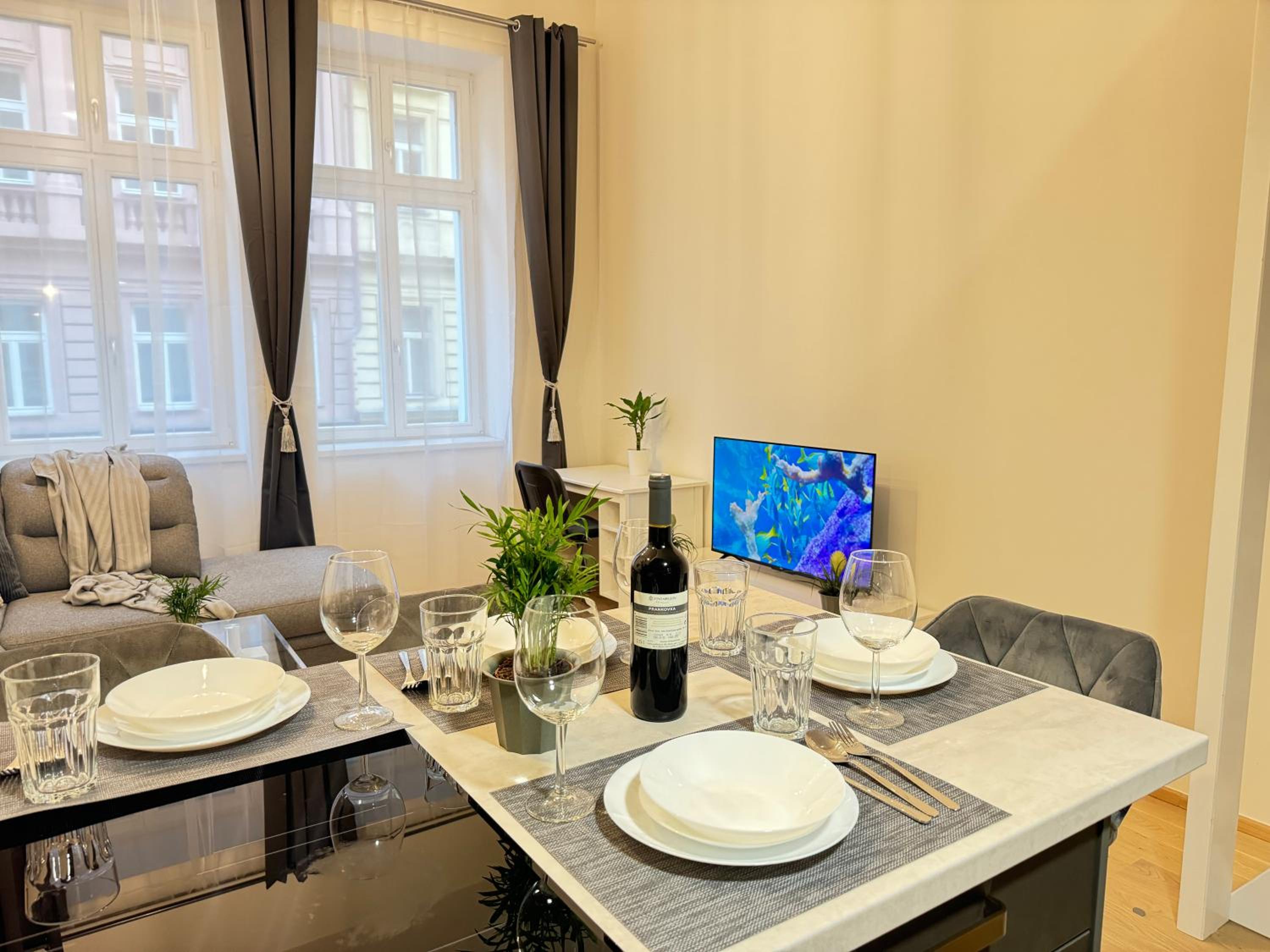 Free Parking - Cozy apartment near Vyšehrad Railway Bridge