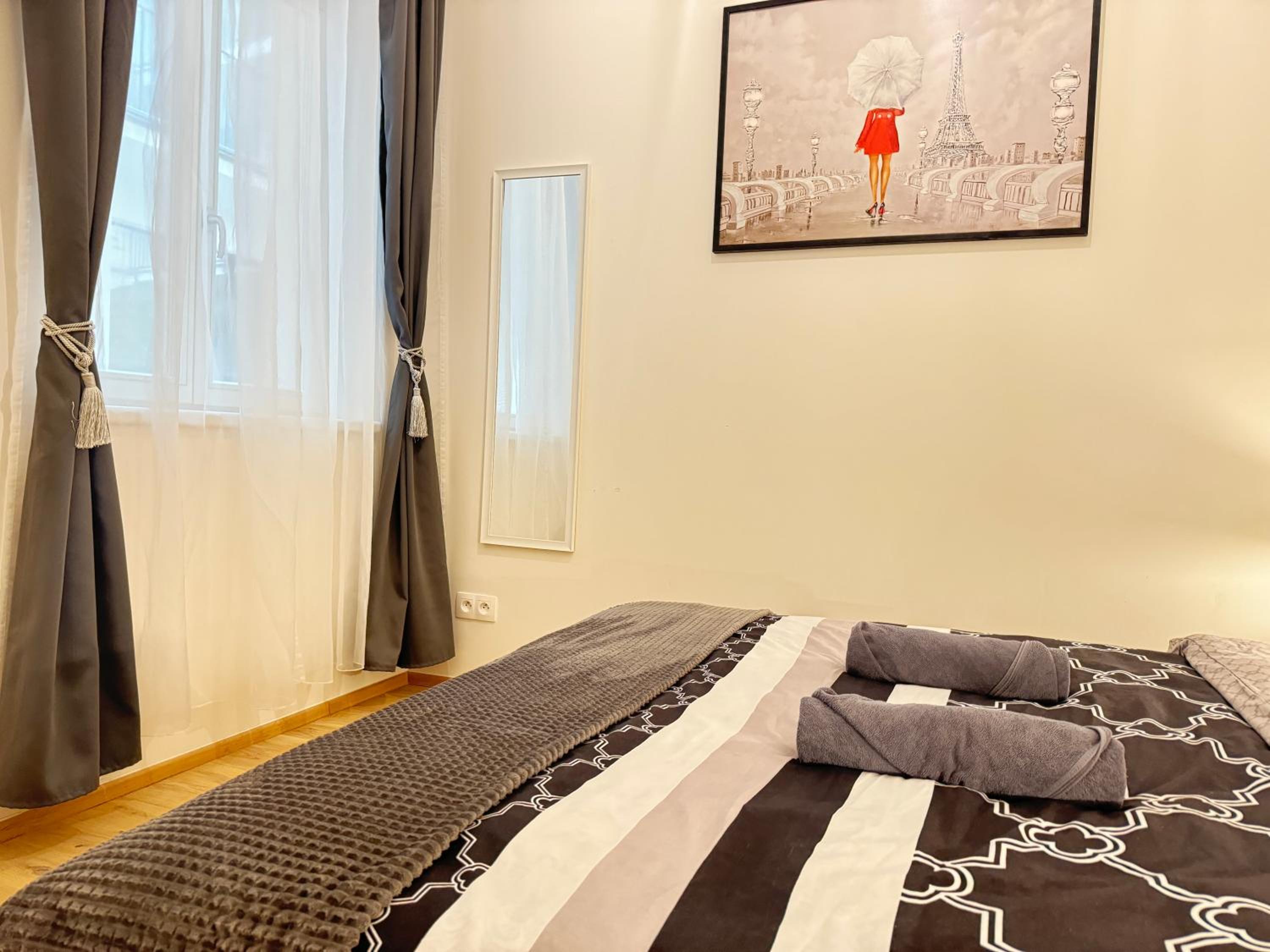 Free Parking - Cozy apartment near Vyšehrad Railway Bridge