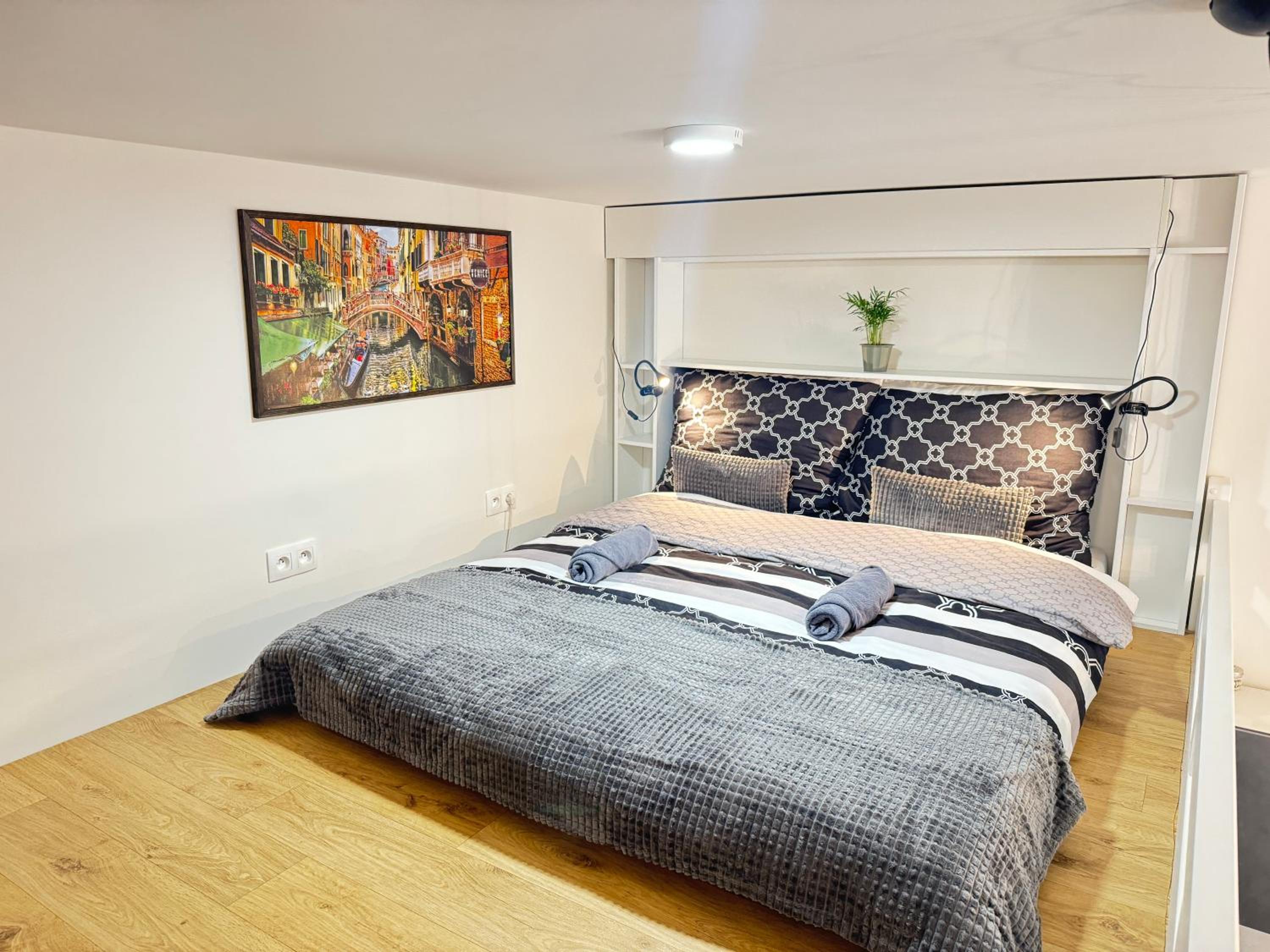 Free Parking - Cozy apartment near Vyšehrad Railway Bridge