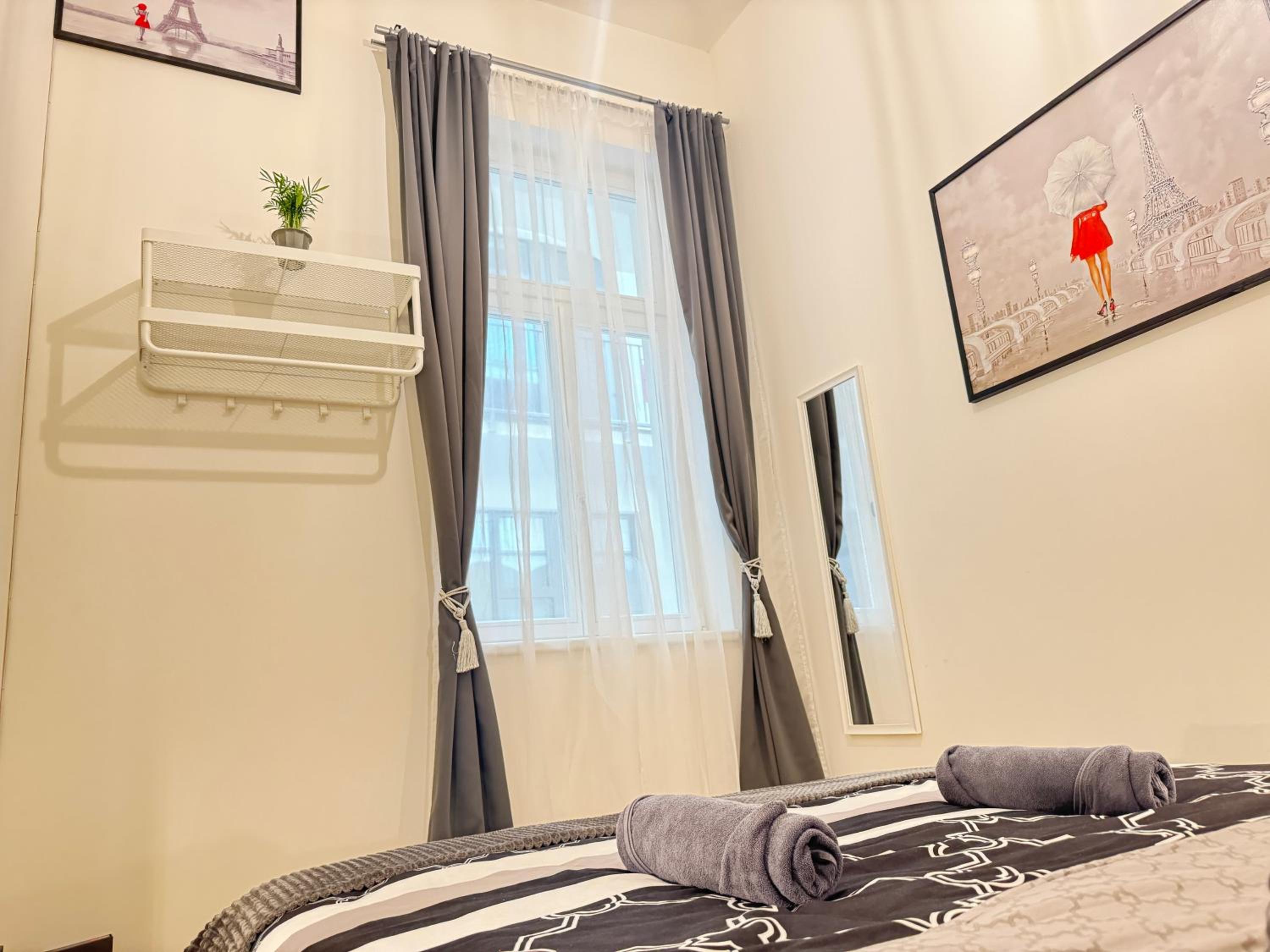 Free Parking - Cozy apartment near Vyšehrad Railway Bridge