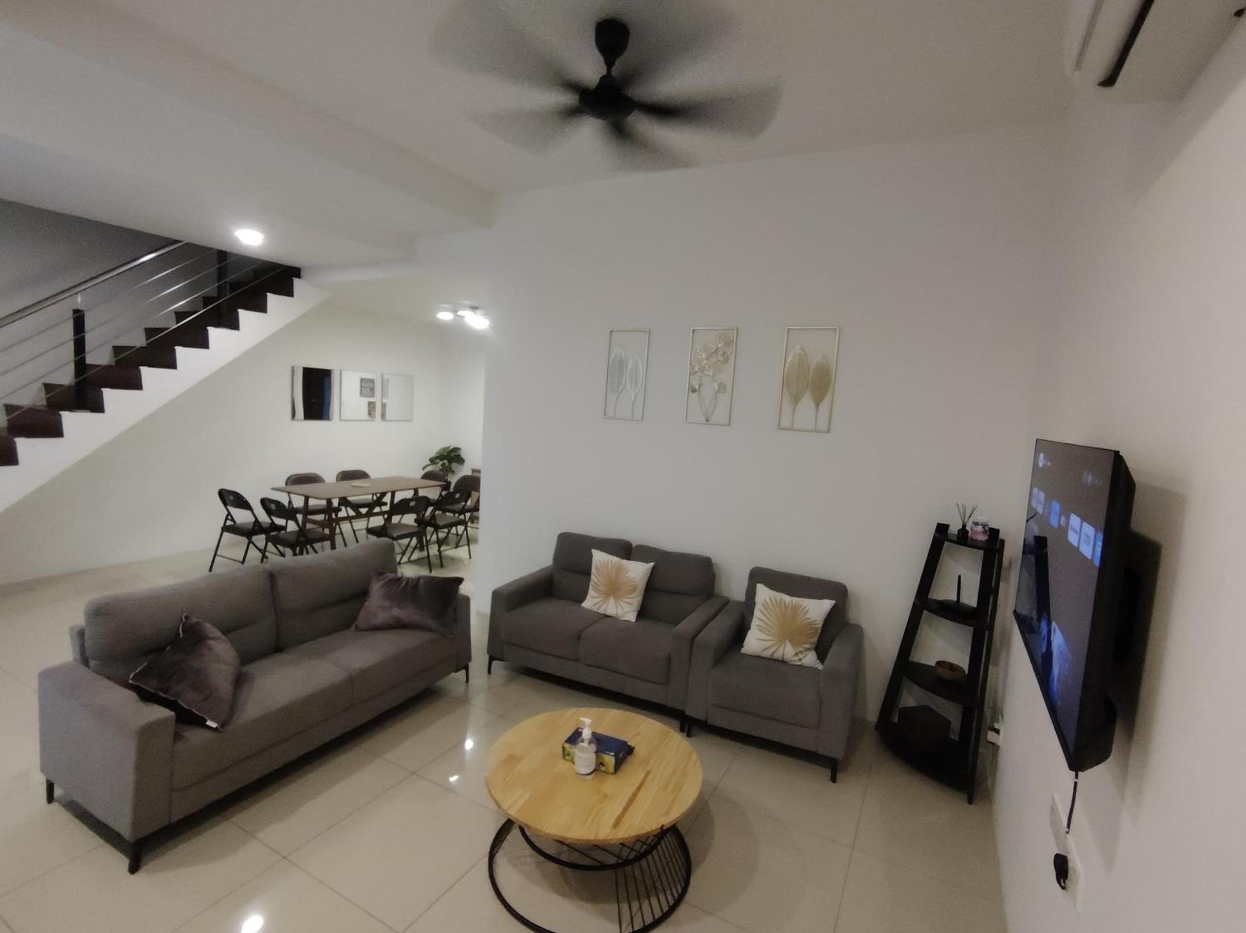 JNJ Miri Homestay - Miri Serene Shangrila, Luak with 4-bedroom photo 2