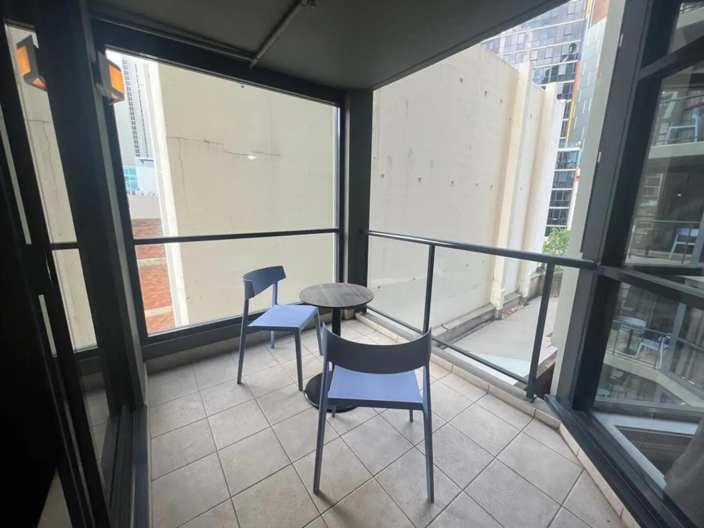 KozyGuru | Haymarket | Modern 1 Apt Best Location