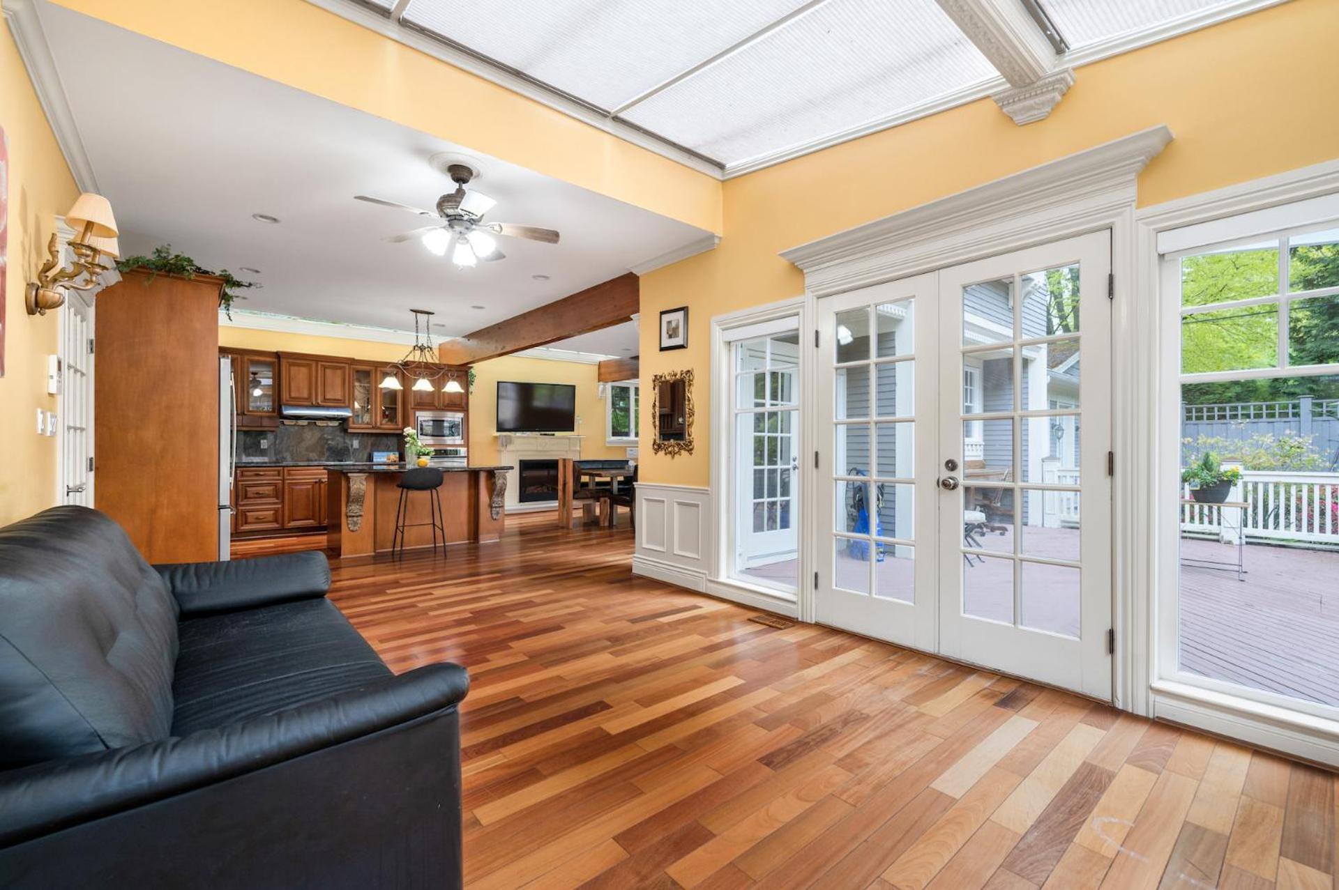 Charming Retreat on Cypress Street, Your Home Away from Home