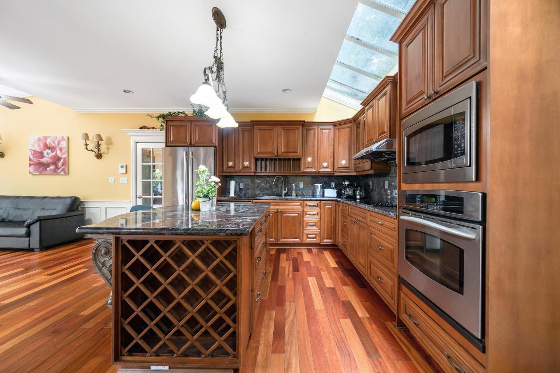 Charming Retreat on Cypress Street, Your Home Away from Home