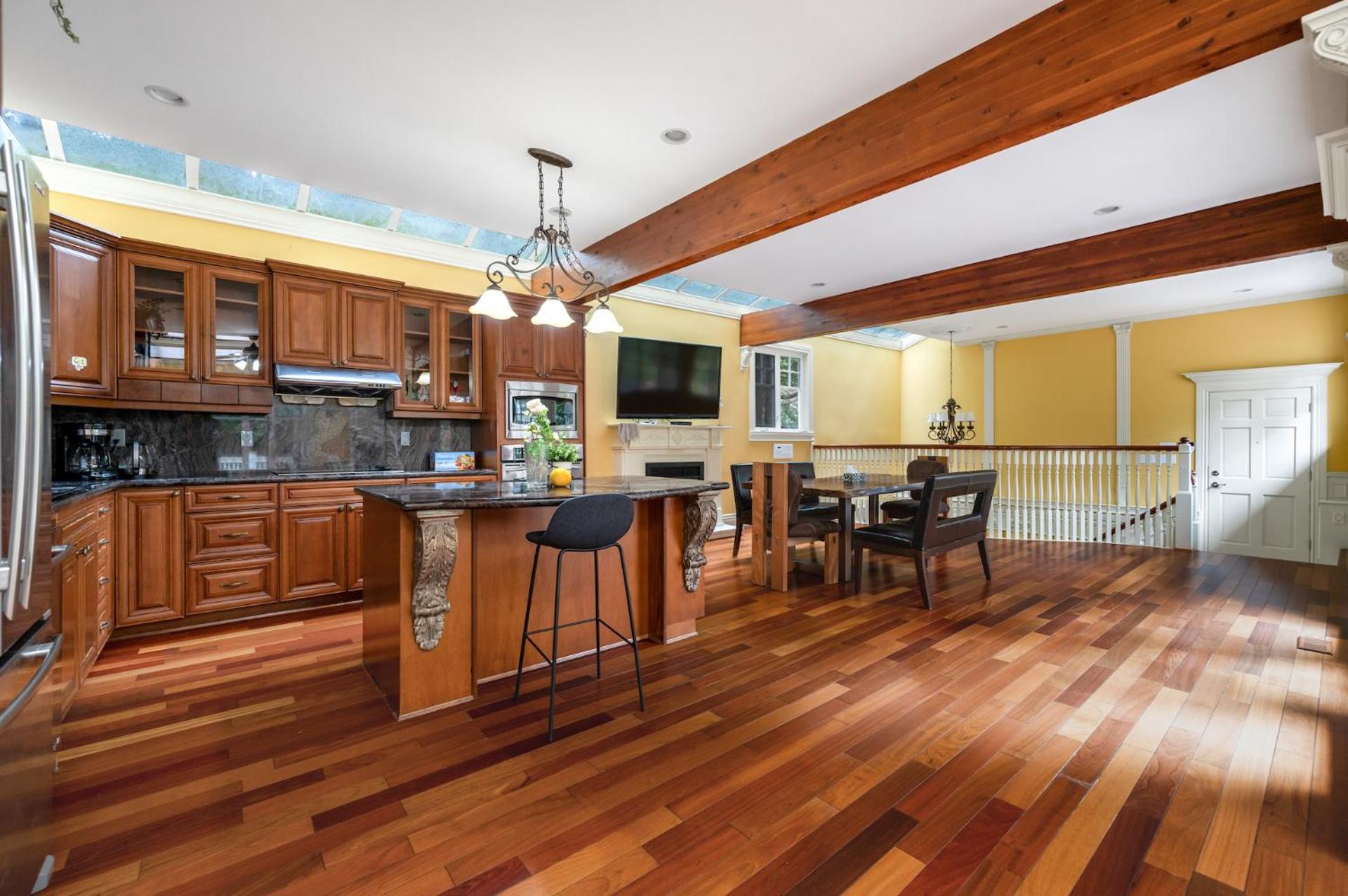 Charming Retreat on Cypress Street, Your Home Away from Home