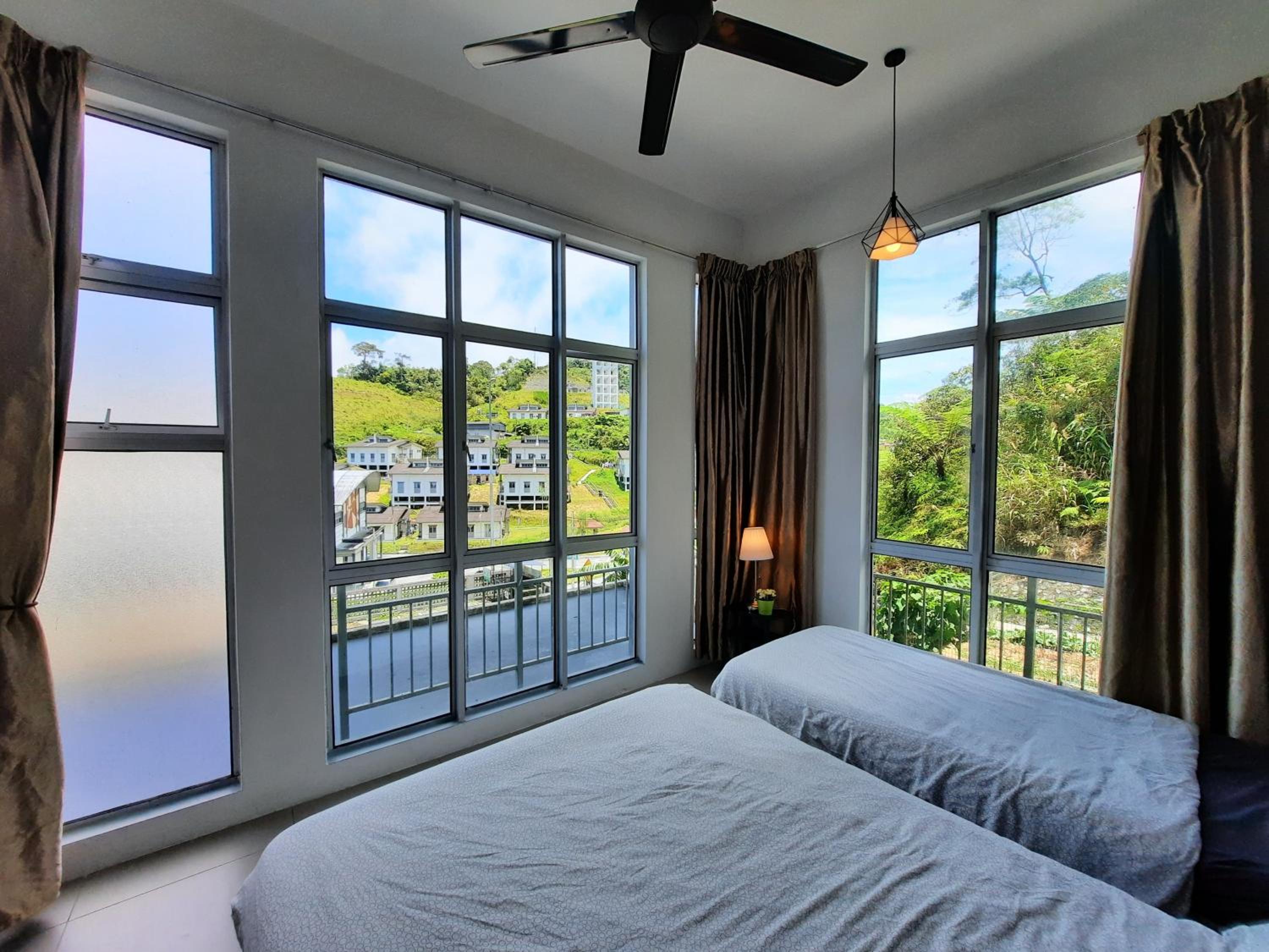 1BR Cool Homestay at Cameron Golden Hills Night Market photo 8