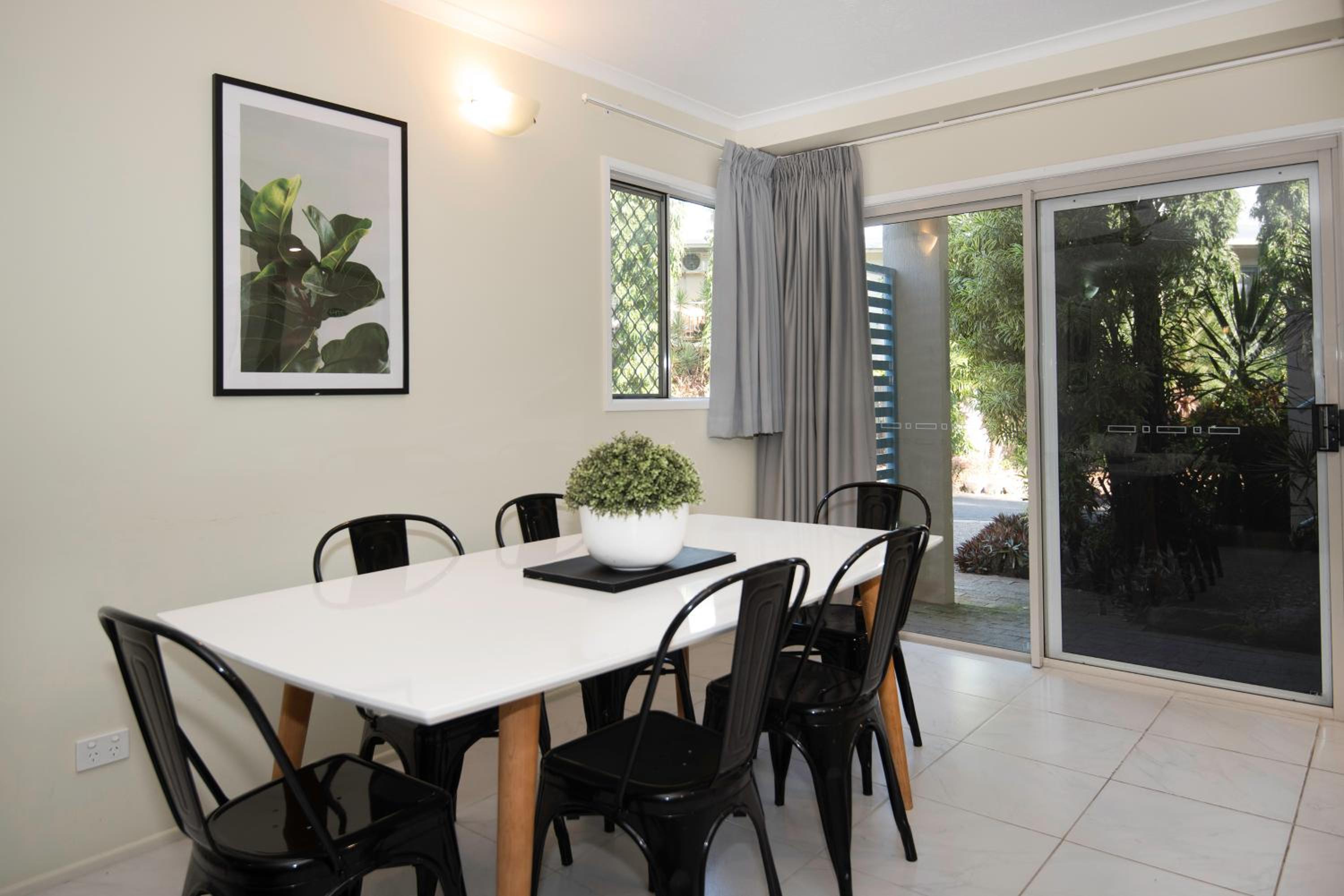 Trinity Beach Vacations - Marlin Cove Holiday Resort - Property Image 6