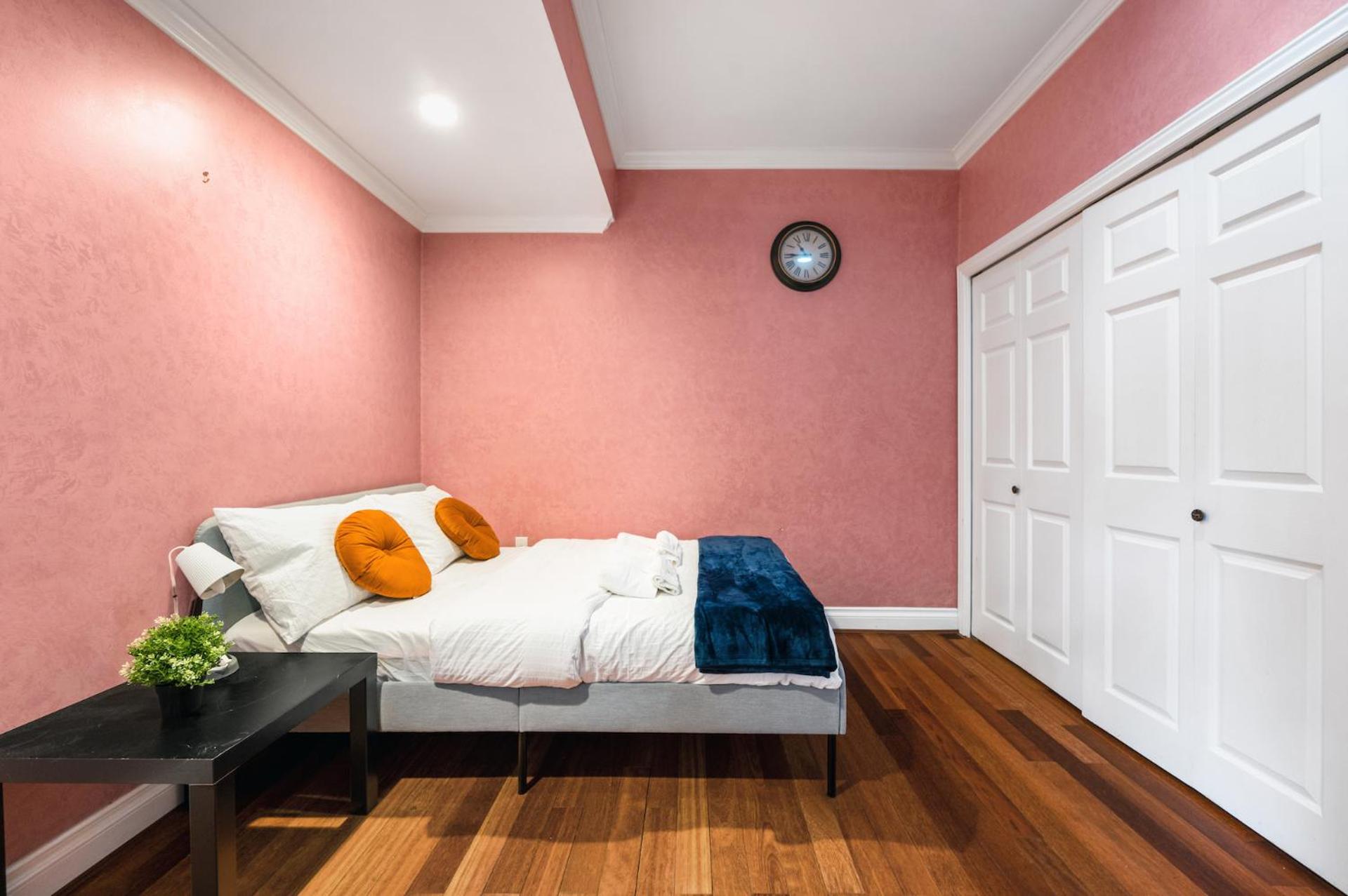 Charming Retreat on Cypress Street, Your Home Away from Home
