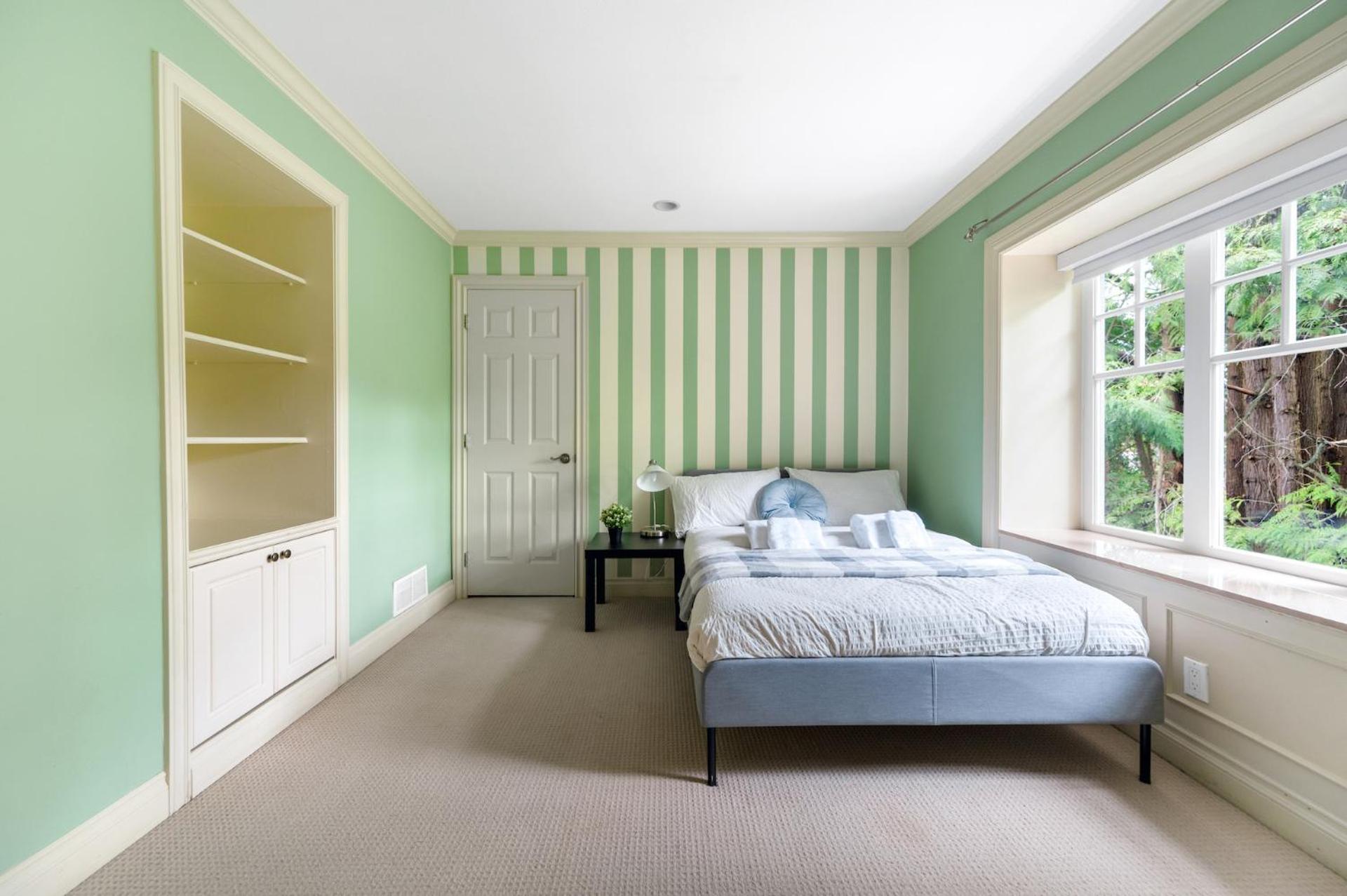 Charming Retreat on Cypress Street, Your Home Away from Home
