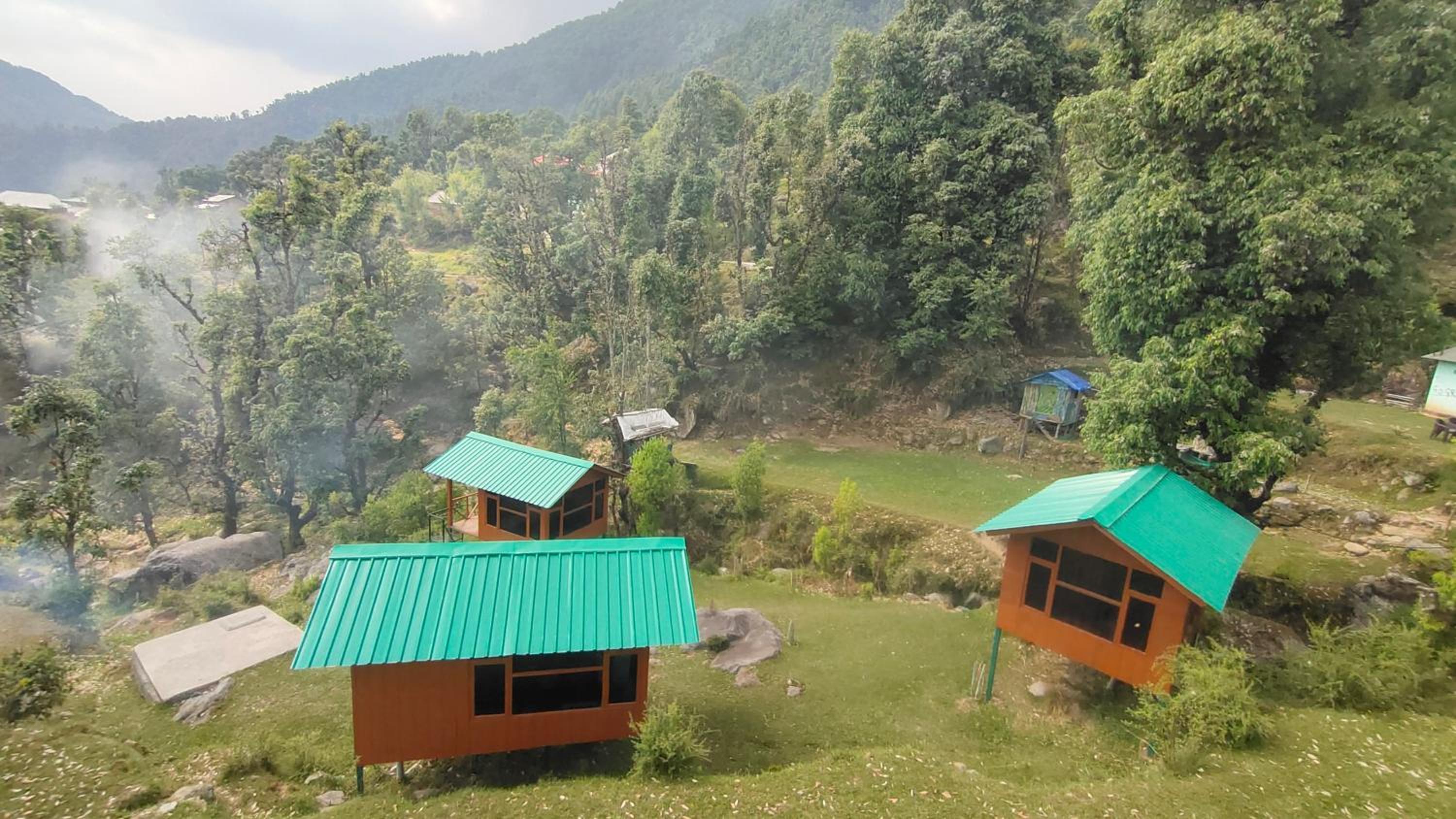 Trekking Cougars Huts