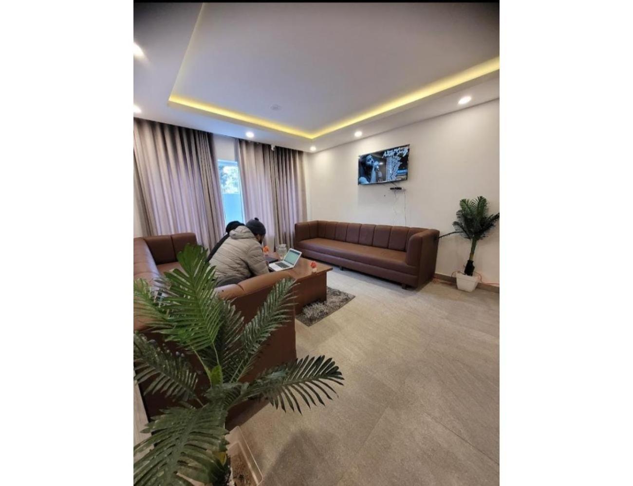 Hotel Al-Shemagh, Srinagar view 4