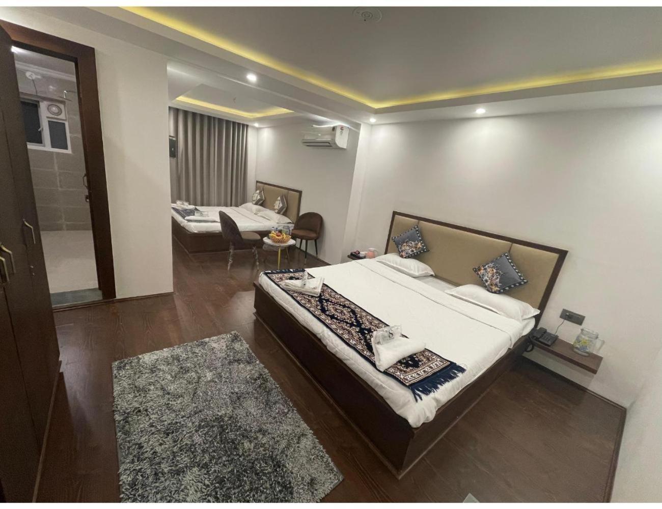 Hotel Al-Shemagh, Srinagar view 5