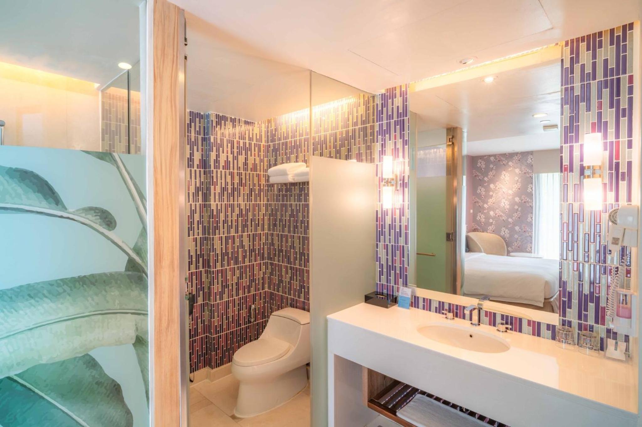 Holiday Inn Express Phuket Patong Beach Central by IHG