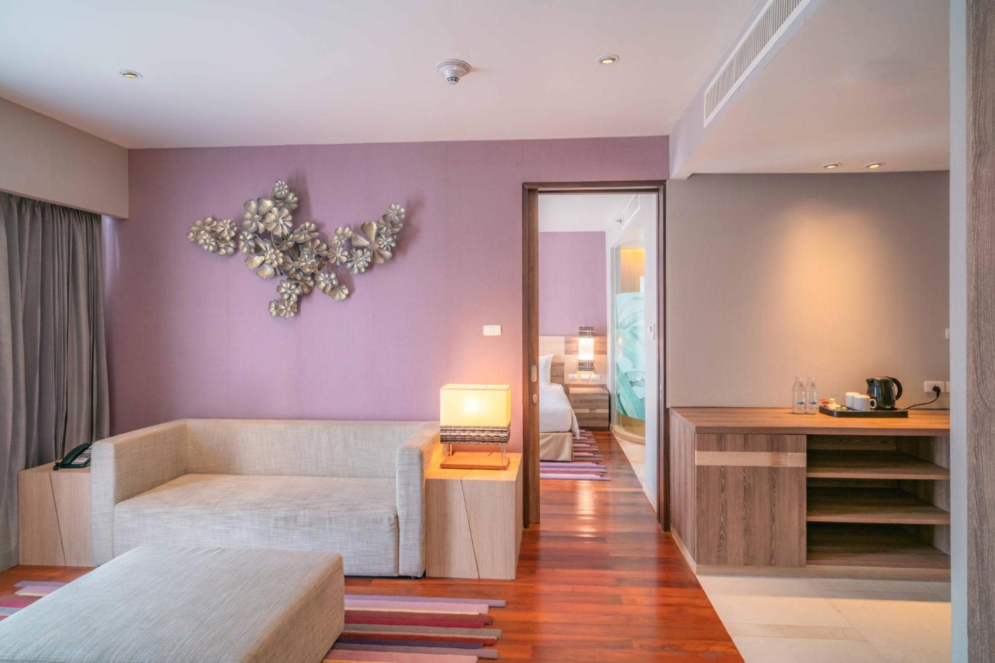 Holiday Inn Express Phuket Patong Beach Central by IHG