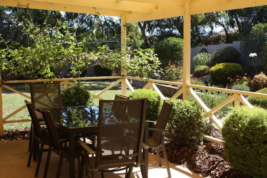 Adelaide Hills Country Paradise