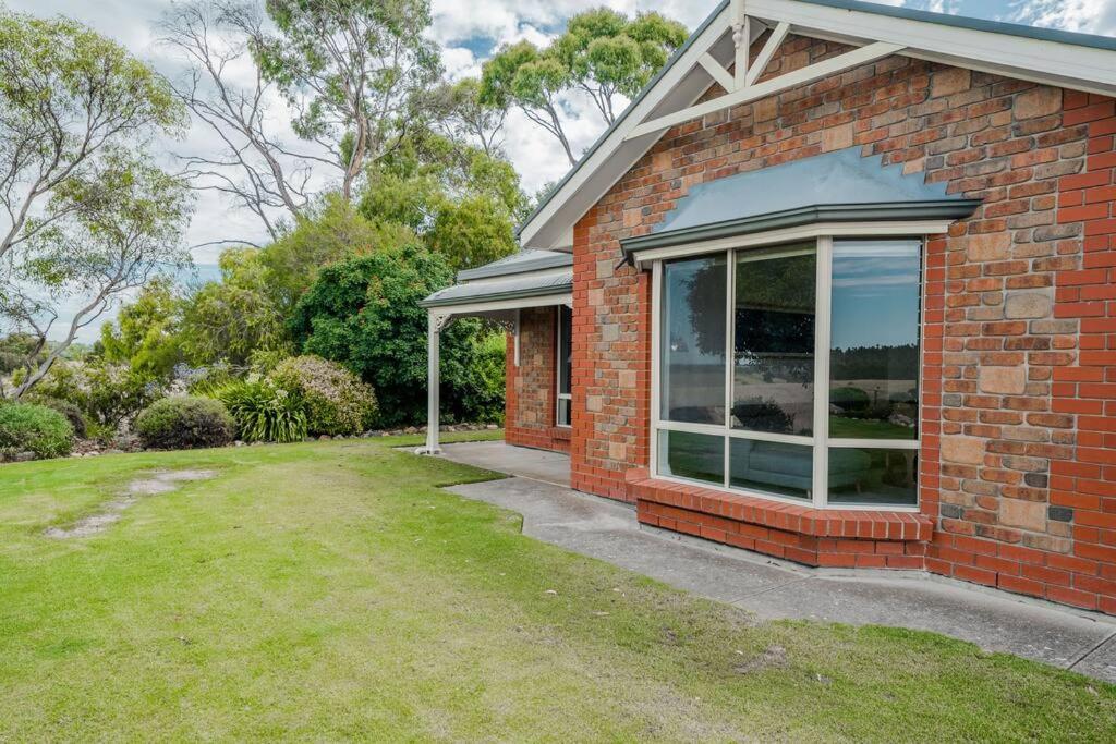 Adelaide Hills Country Paradise