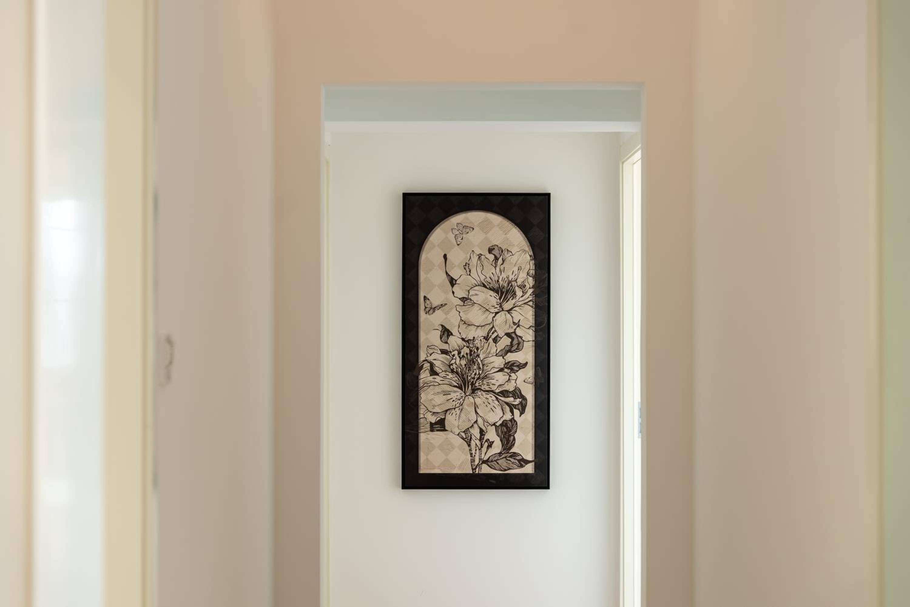 Yi Du Home with City & Tower Views-Walk to People's Sq & Xintiandi, Cards OK