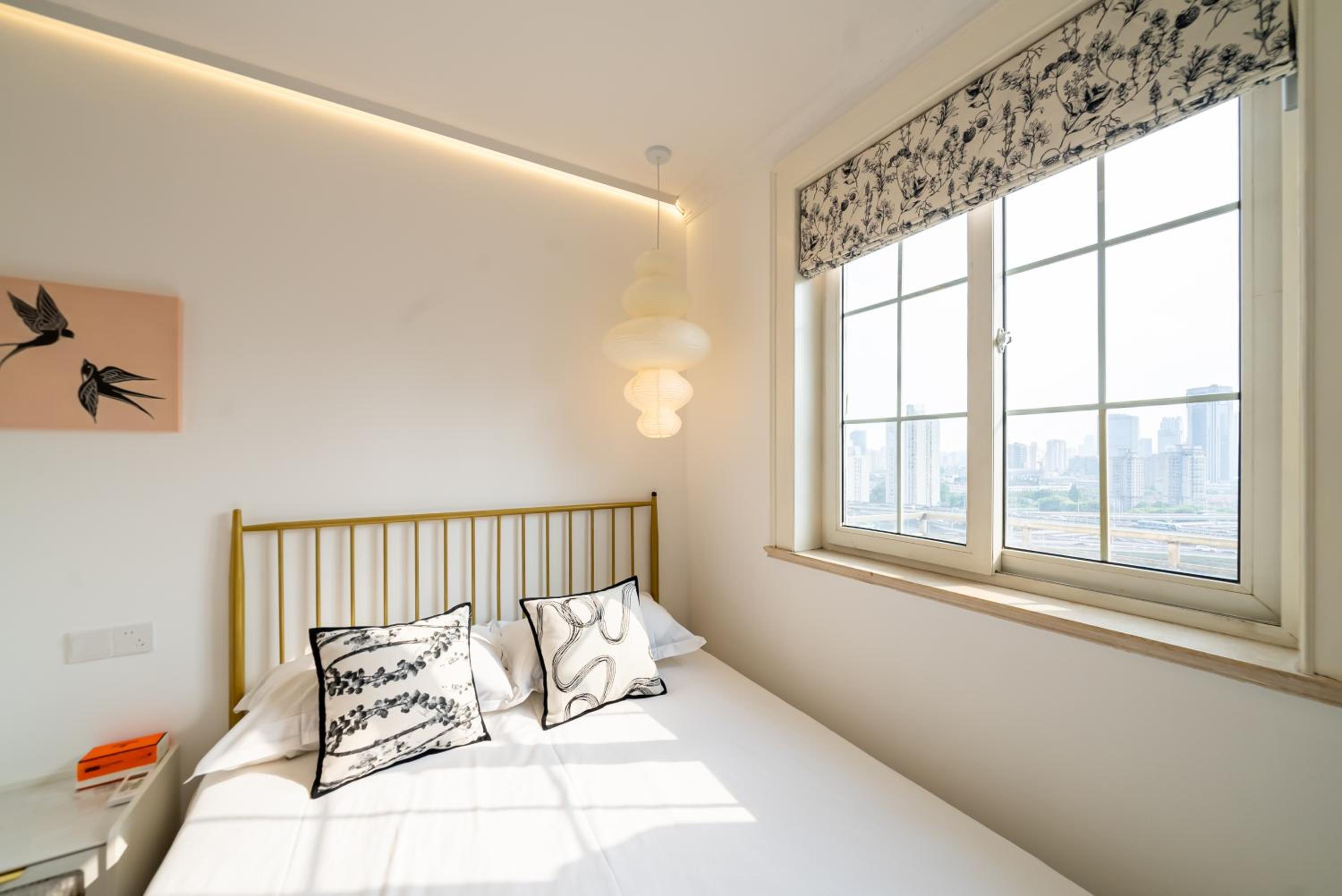 Yi Du Home with City & Tower Views-Walk to People's Sq & Xintiandi, Cards OK
