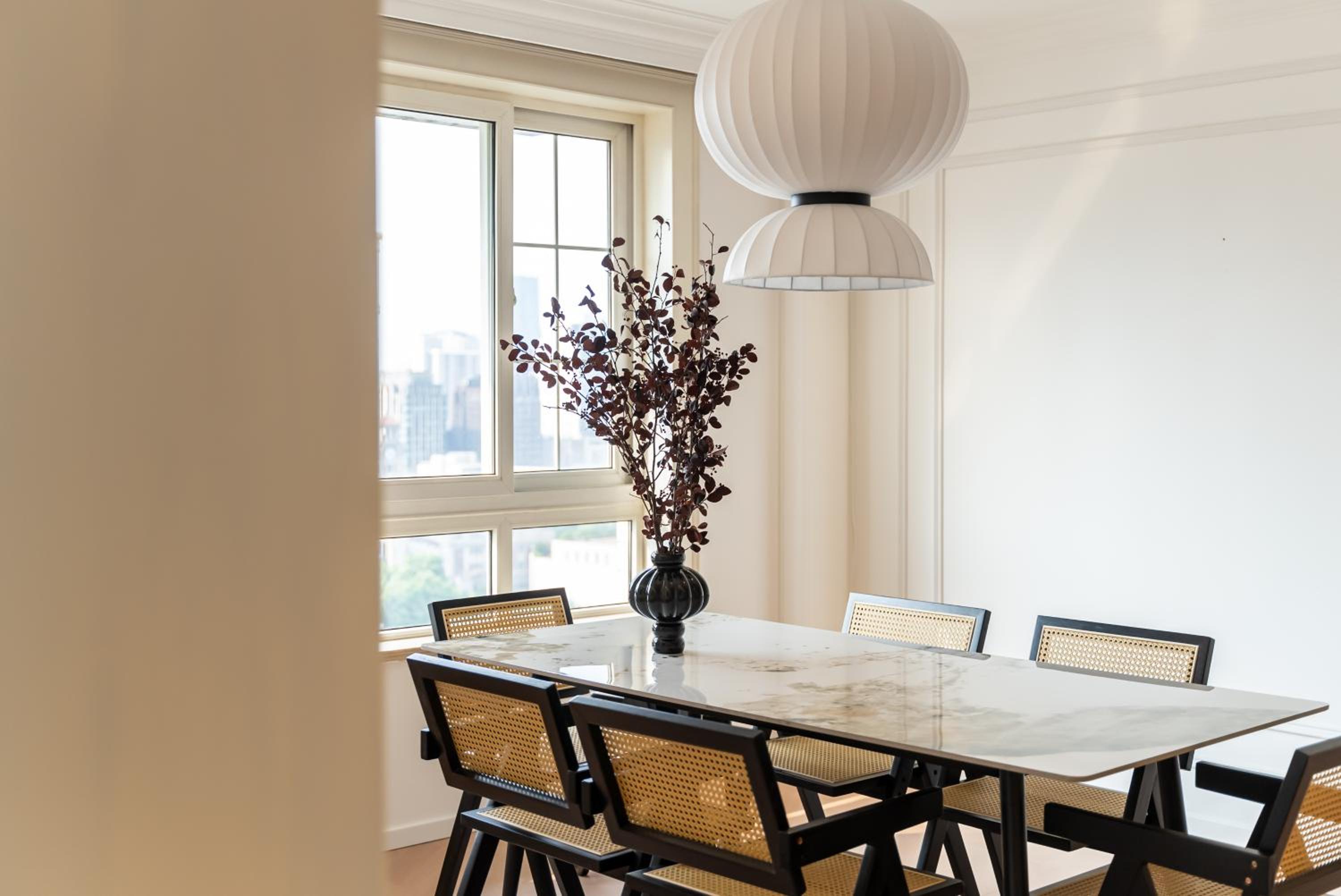 Yi Du Home with City & Tower Views-Walk to People's Sq & Xintiandi, Cards OK