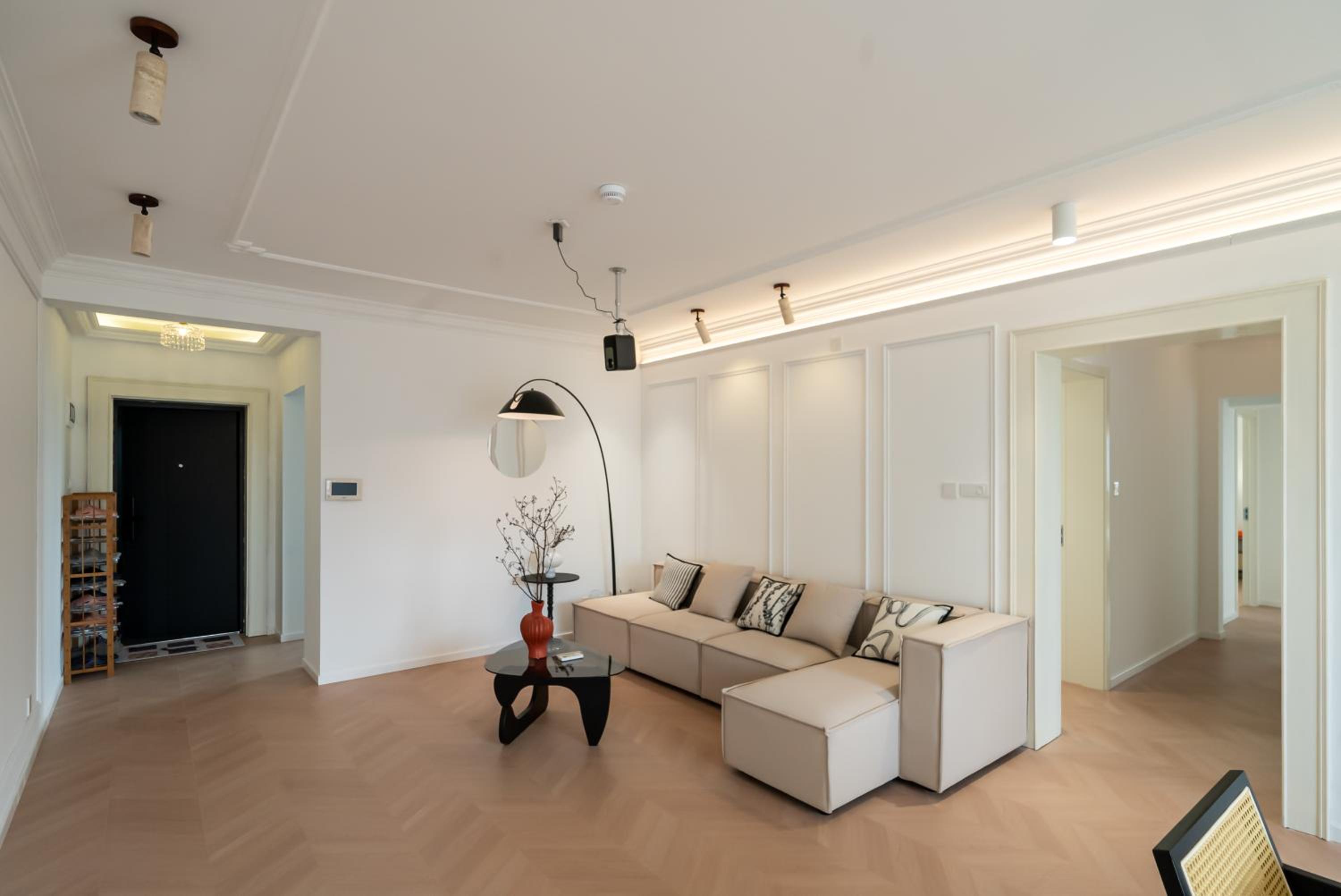 Yi Du Home with City & Tower Views-Walk to People's Sq & Xintiandi, Cards OK