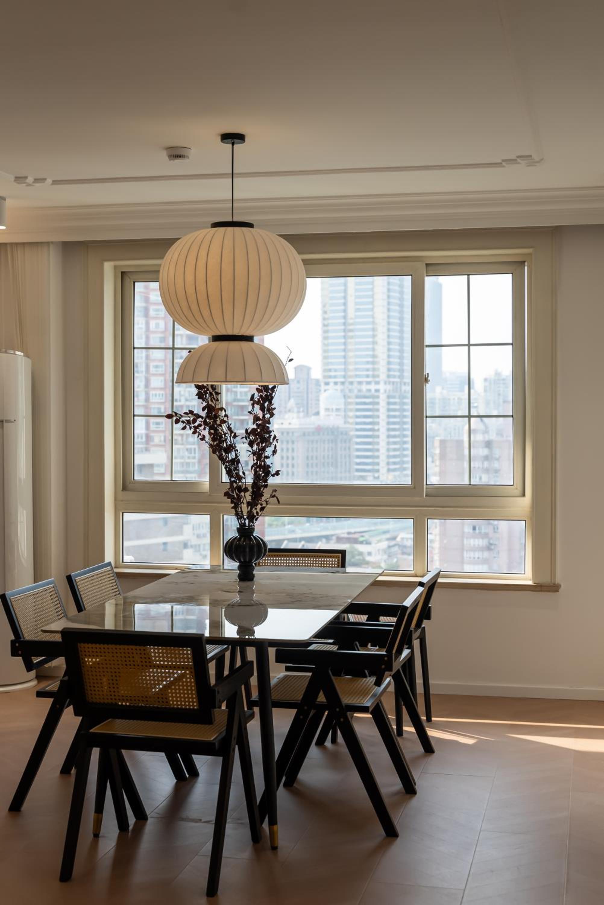 Yi Du Home with City & Tower Views-Walk to People's Sq & Xintiandi, Cards OK