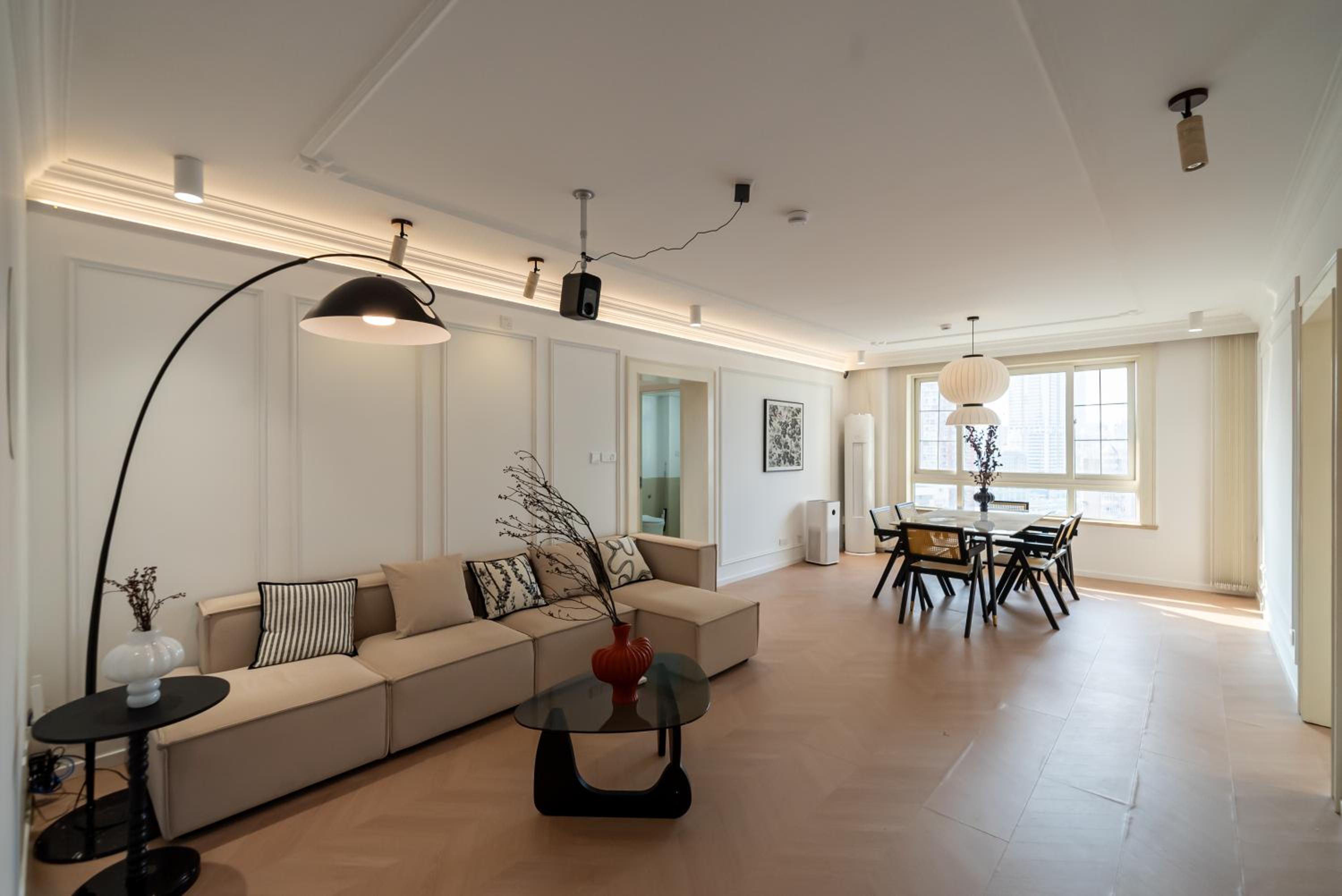 Yi Du Home with City & Tower Views-Walk to People's Sq & Xintiandi, Cards OK