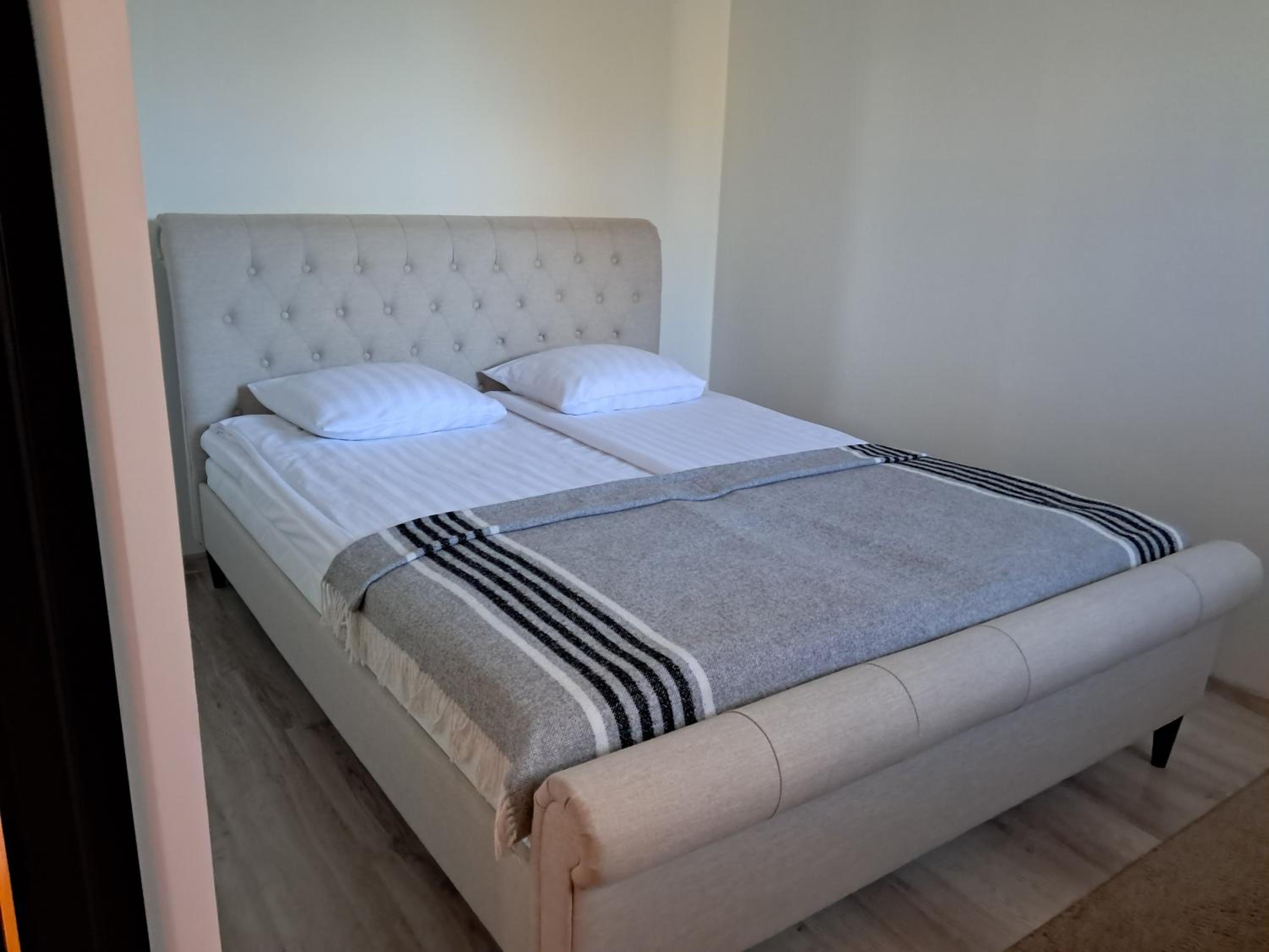 Crystal apartment