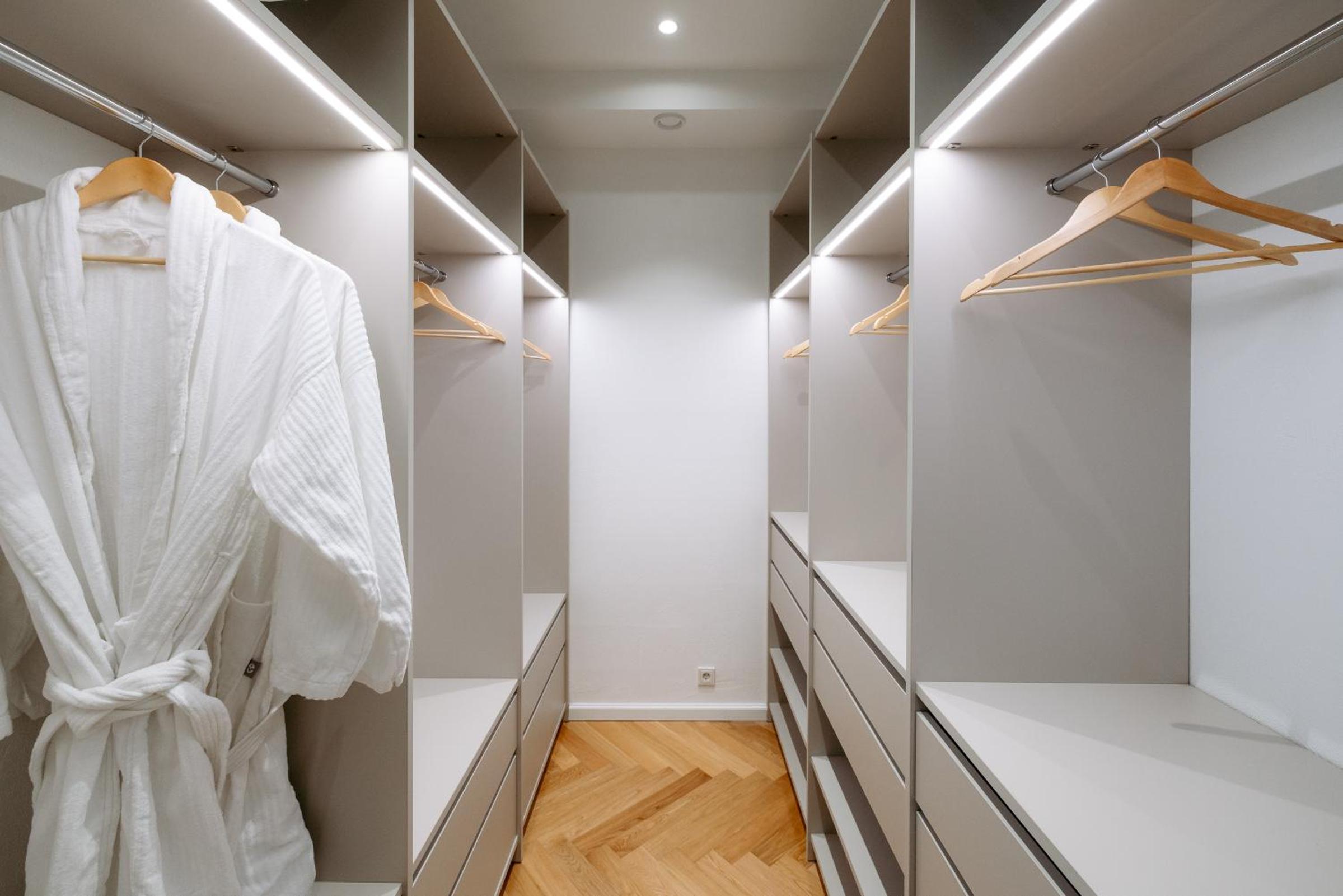 Hestia Apartments Barons
