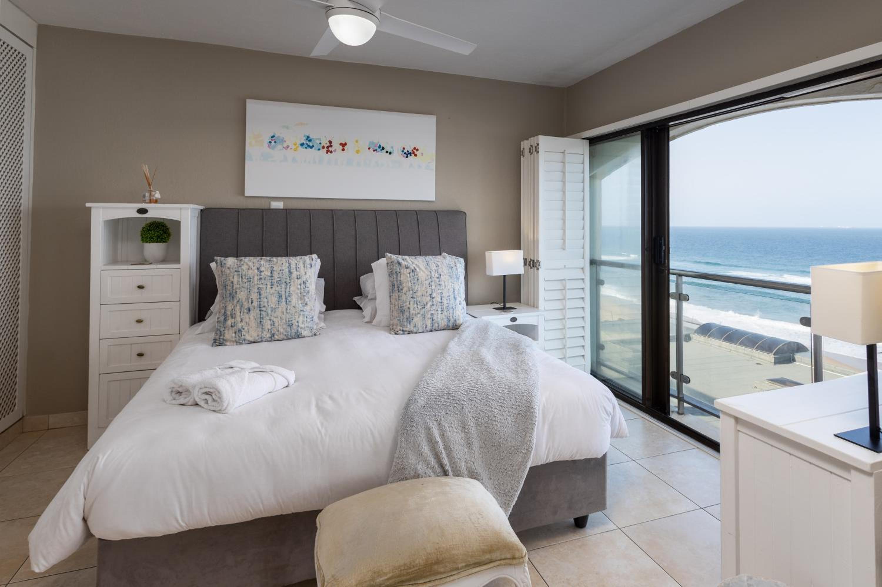 504 Bermudas - by Stay in Umhlanga view 3