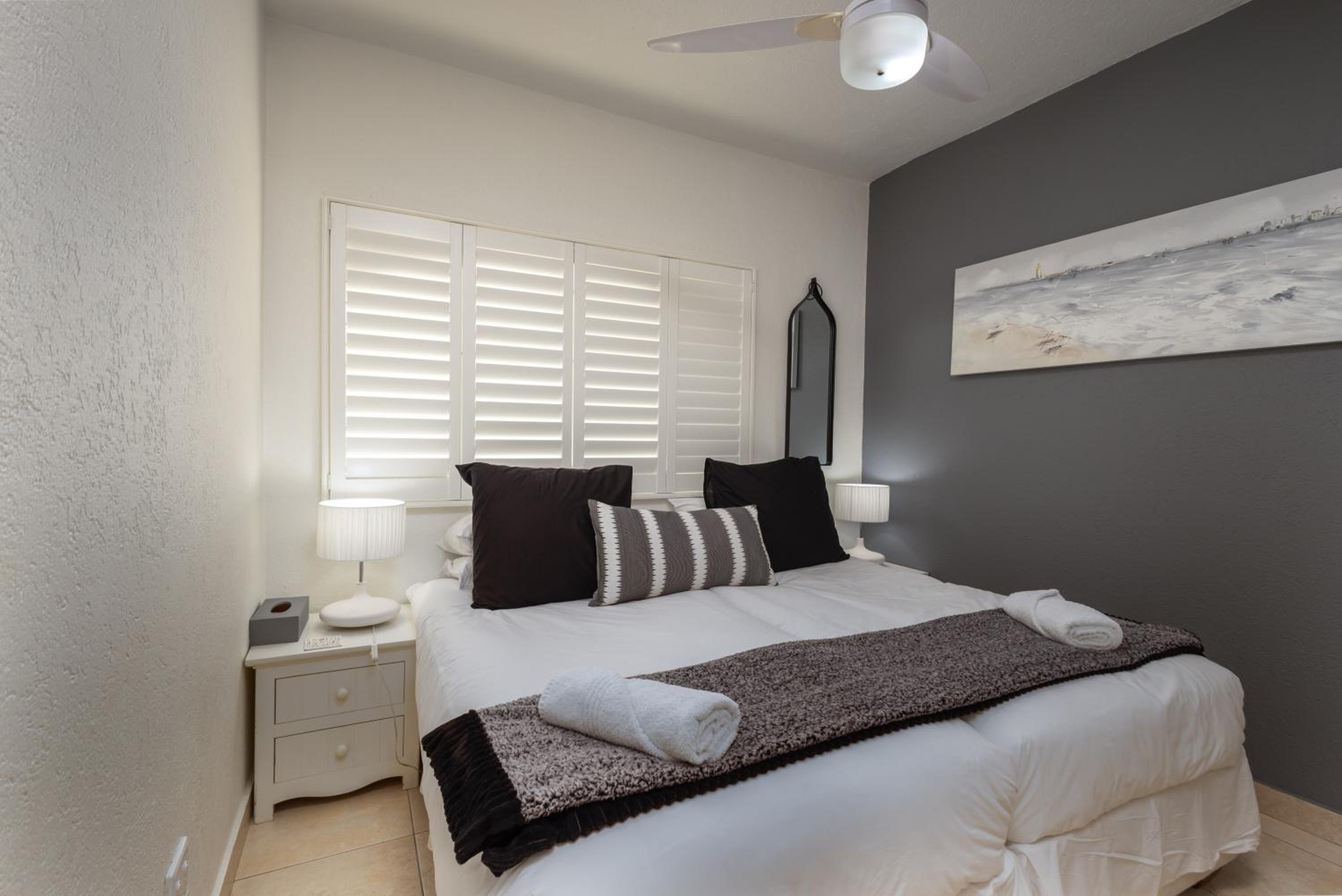 504 Bermudas - by Stay in Umhlanga view 2