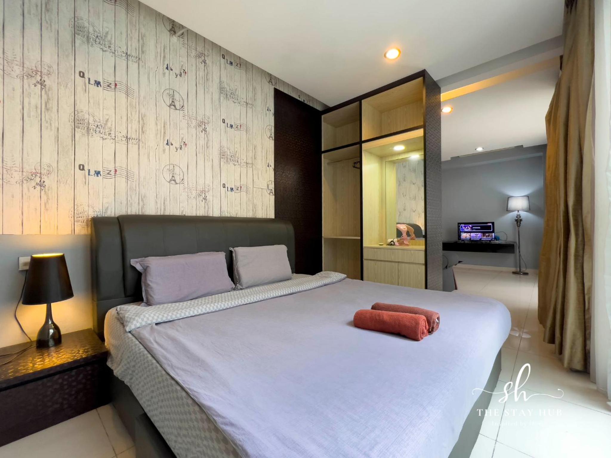 Regalia Residence The Sky Pool Suite