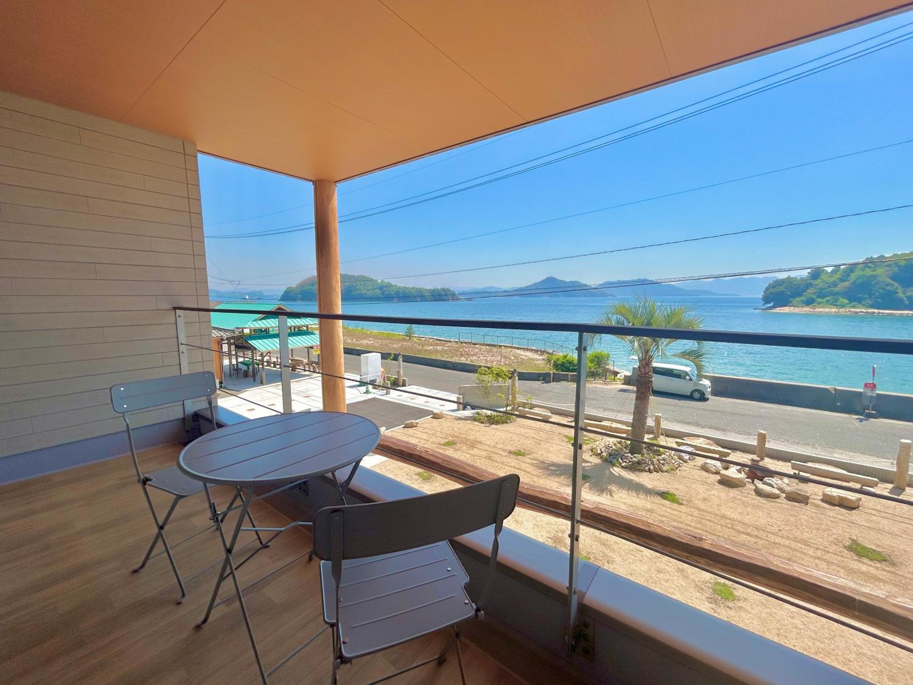 East Villa Shimanami Mukaishima seafront