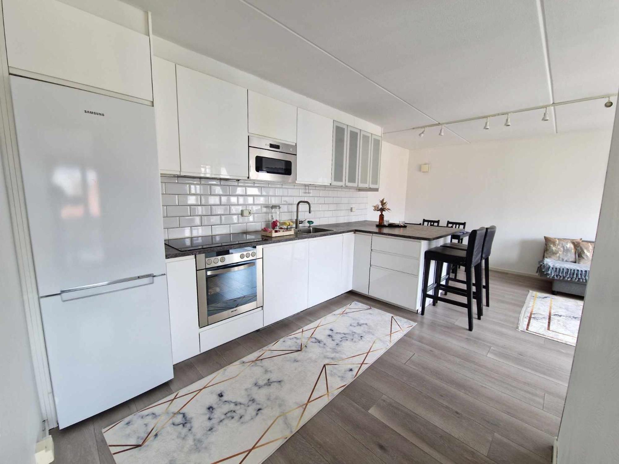 Oslo Central - 3 Bedroom Apartment - Gated Community view 4