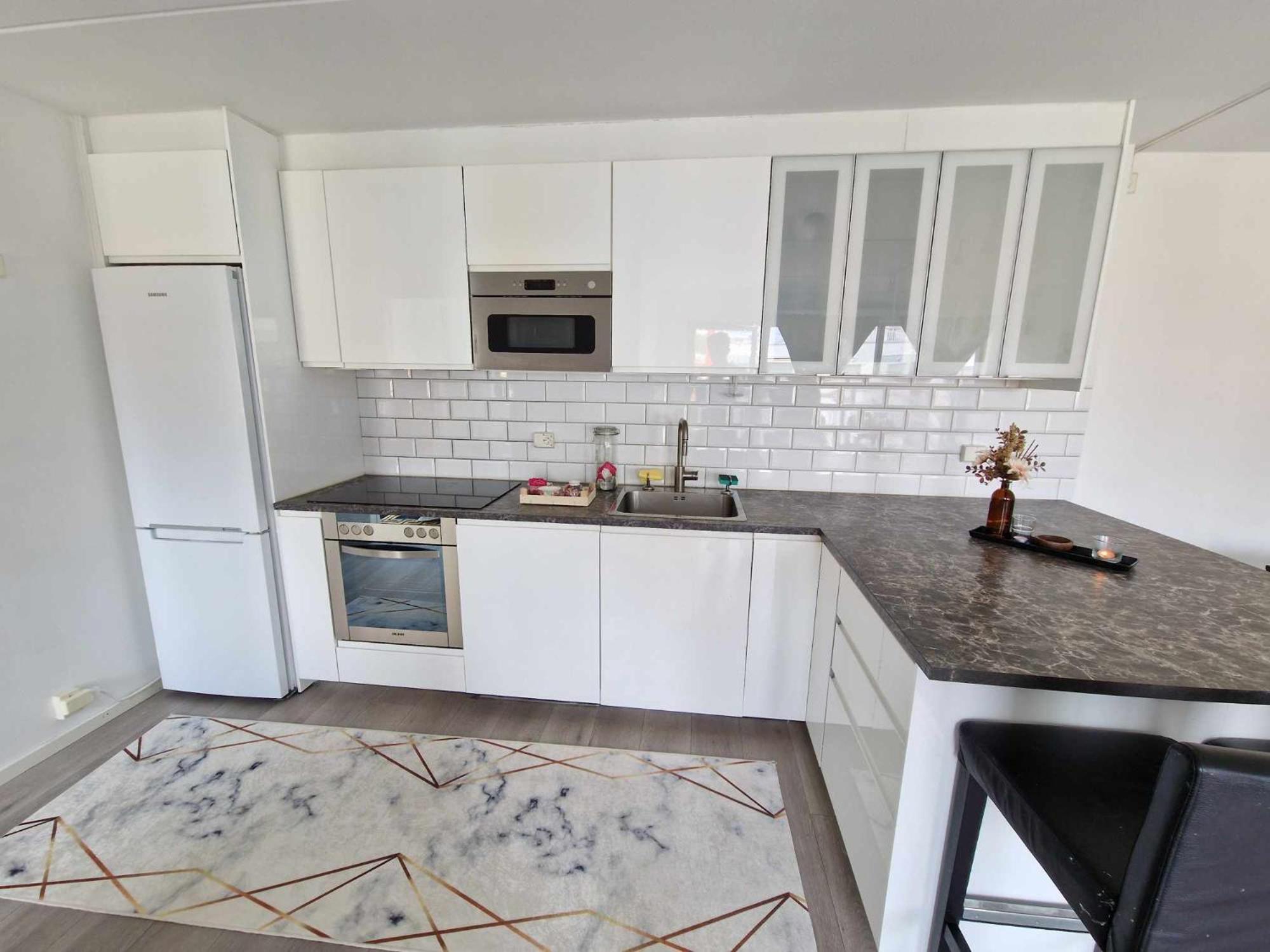 Oslo Central - 3 Bedroom Apartment - Gated Community view 3