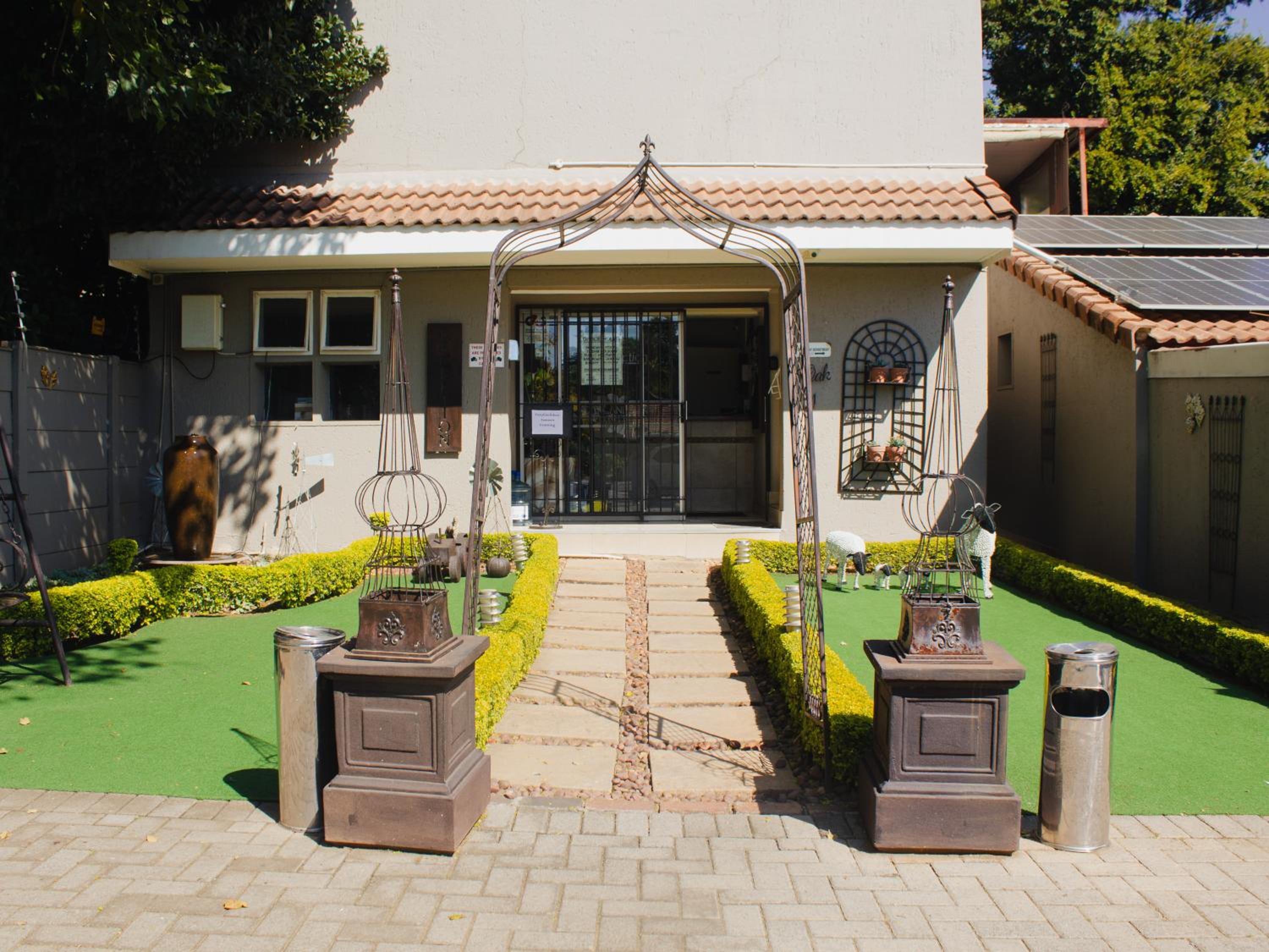 Oaklands inn and Conference Centre