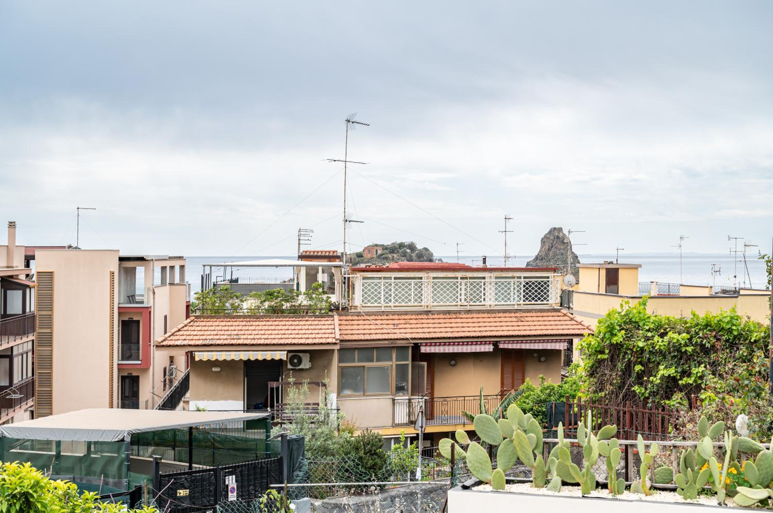 Comfy Retreat in Aci Castello view 2