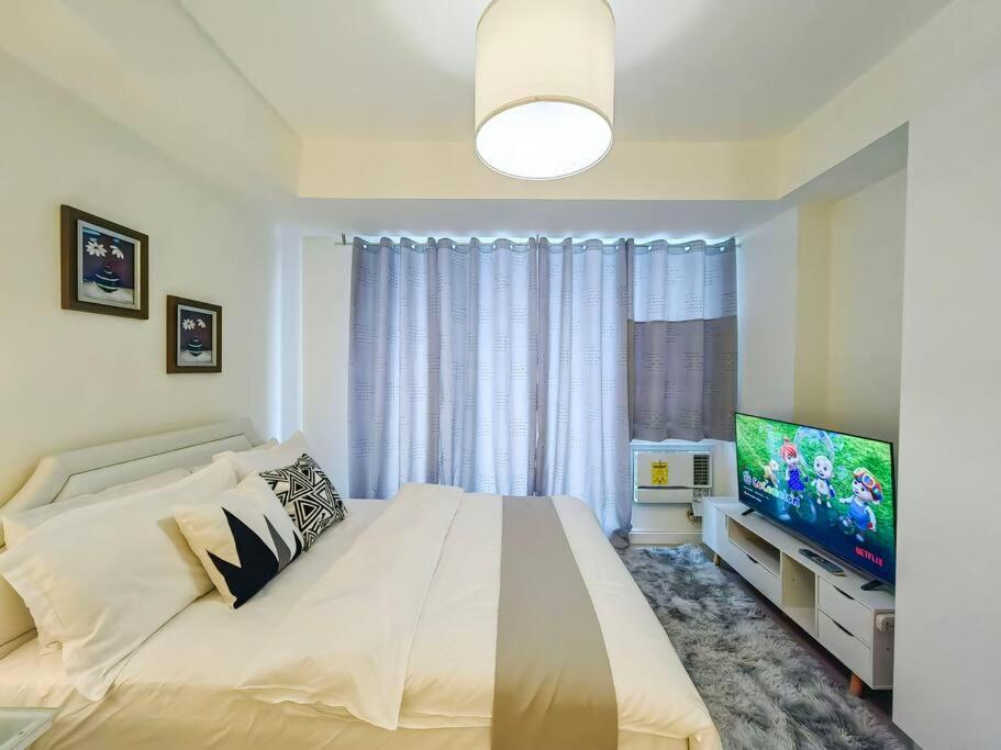 1BR Condotel at Azure Urban Resort Near Airport #AZ03 view 2