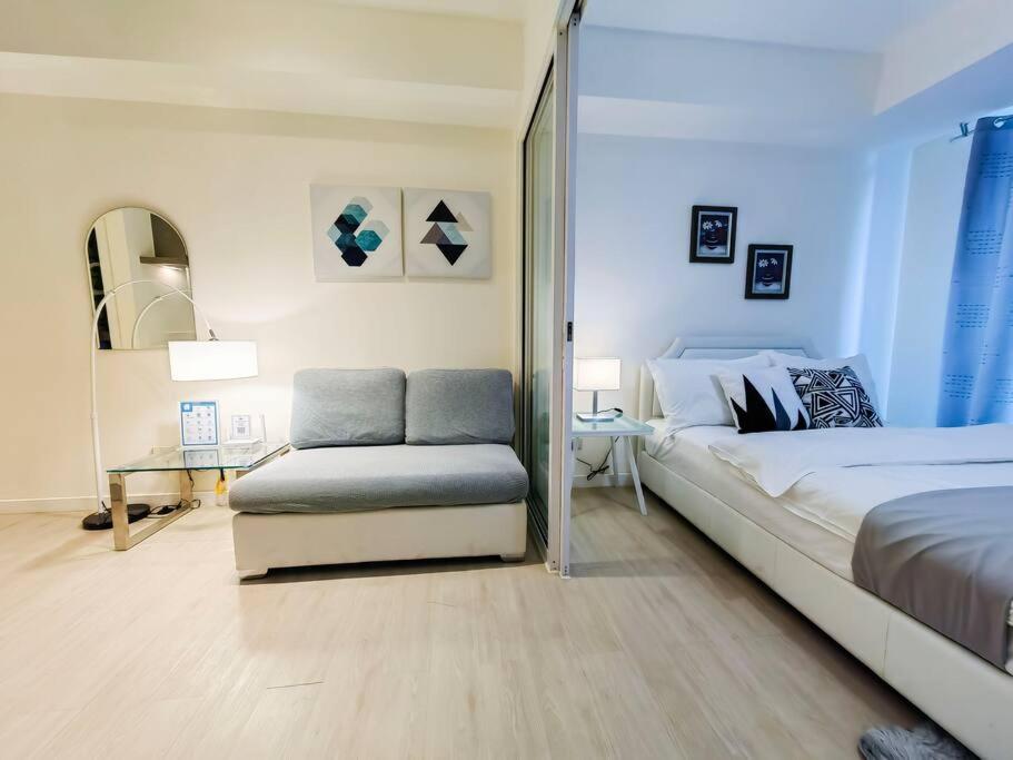 1BR Condotel at Azure Urban Resort Near Airport #AZ03 view 3