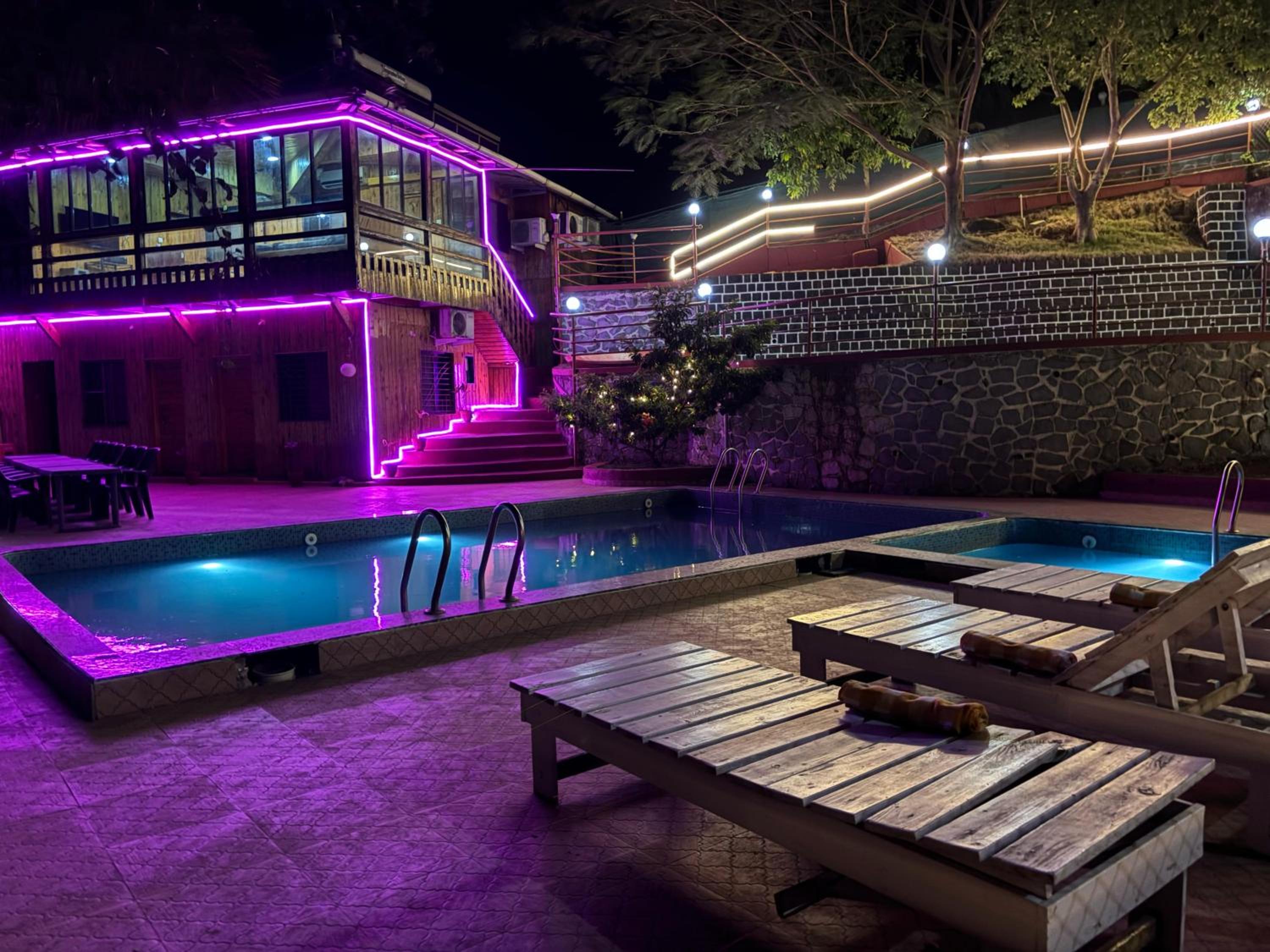 Passiflora Resorts