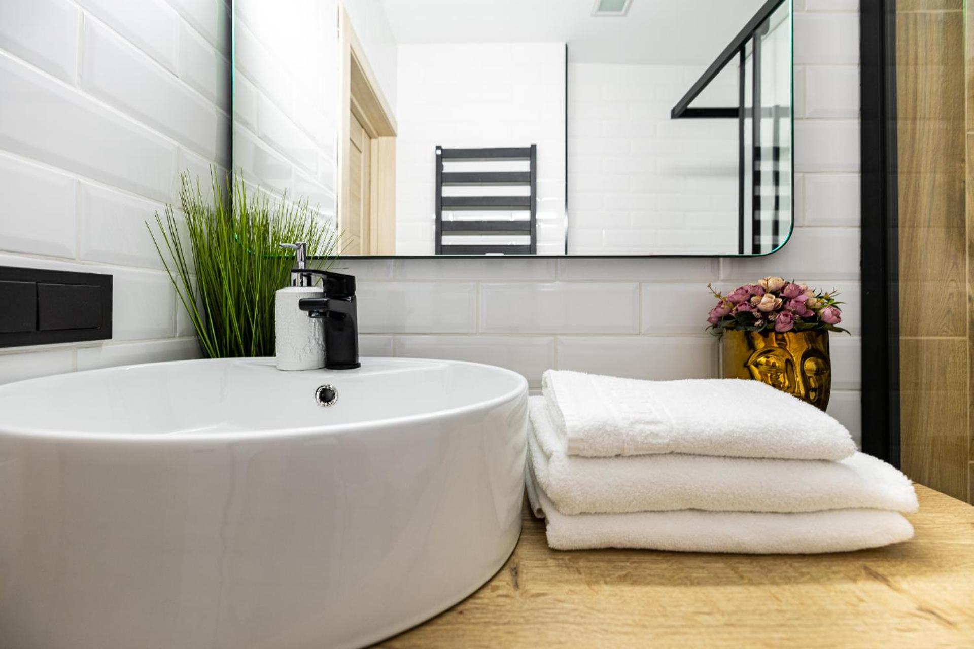Nature Haven Apt With Terrace, By Cohost view 4