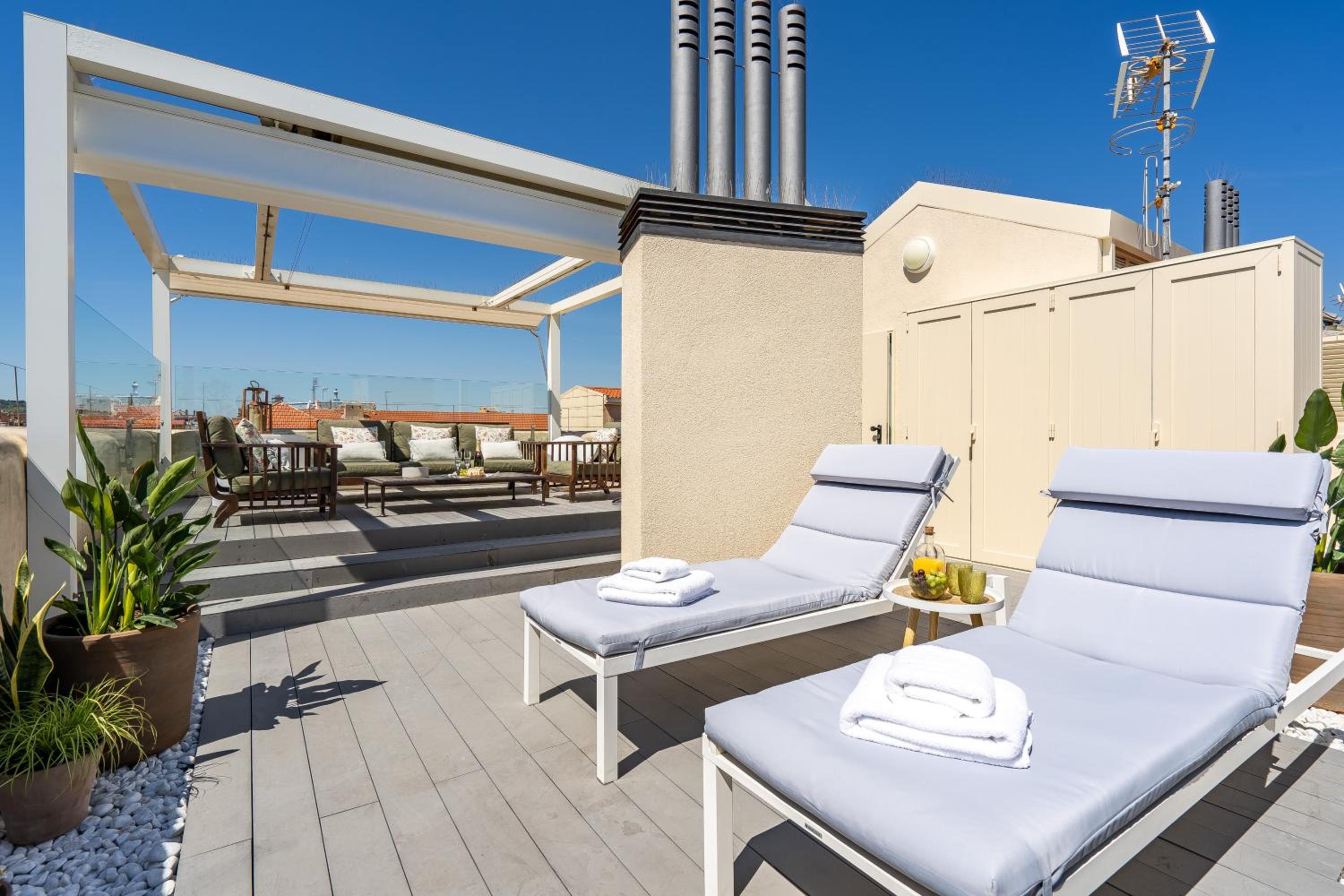 Kronos on the Beach Attic Suite