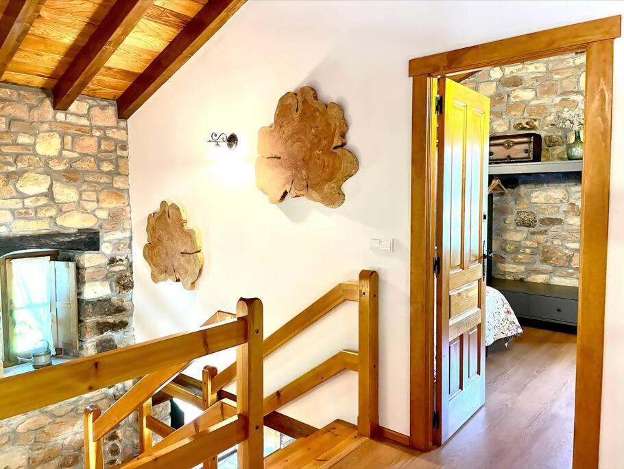 EL CURRILLO, PRECIOSA CASA RURAL AL LADO CABARCENO view 4