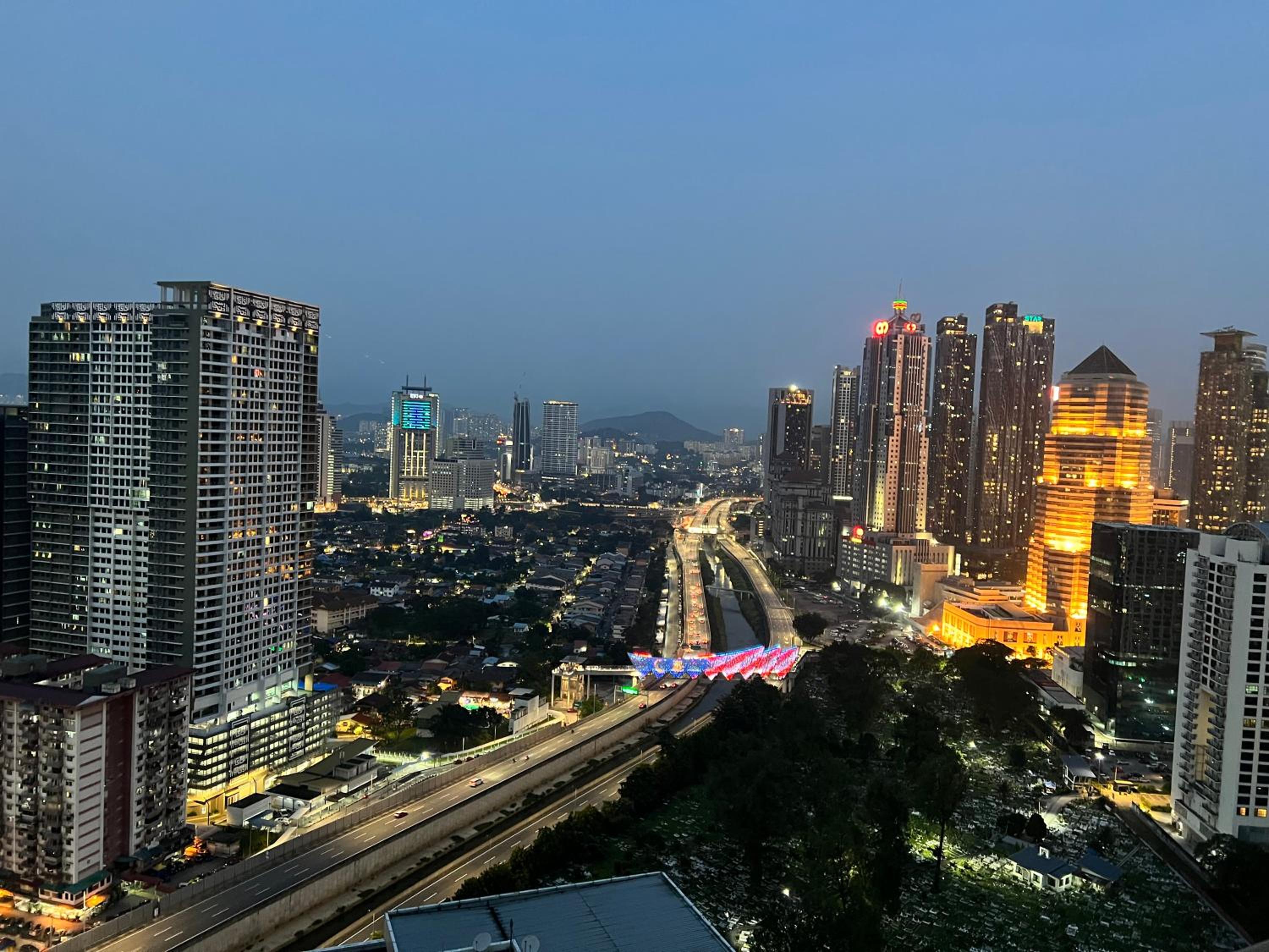 Summer suites KLCC by cozy stay