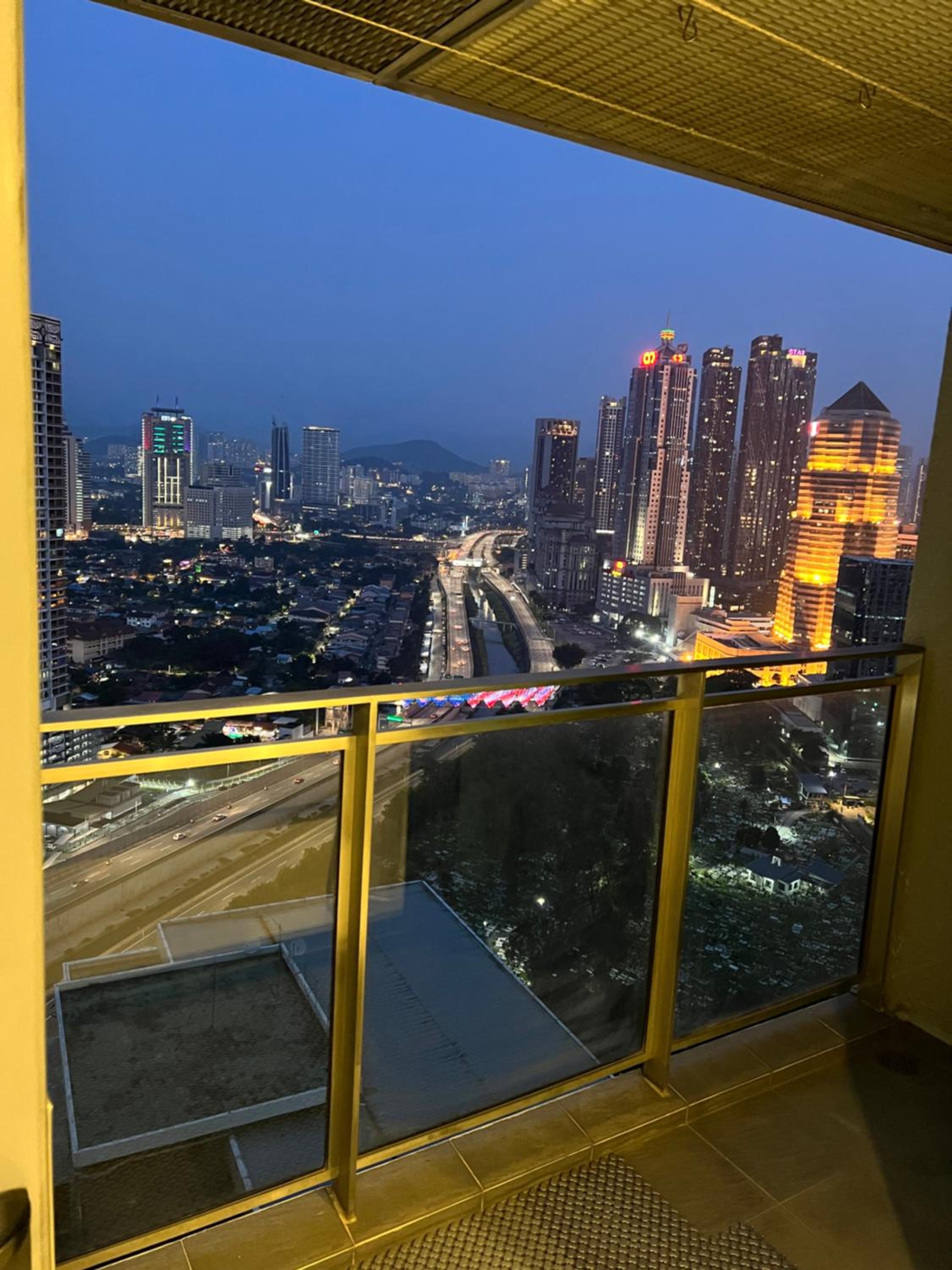 Summer suites KLCC by cozy stay