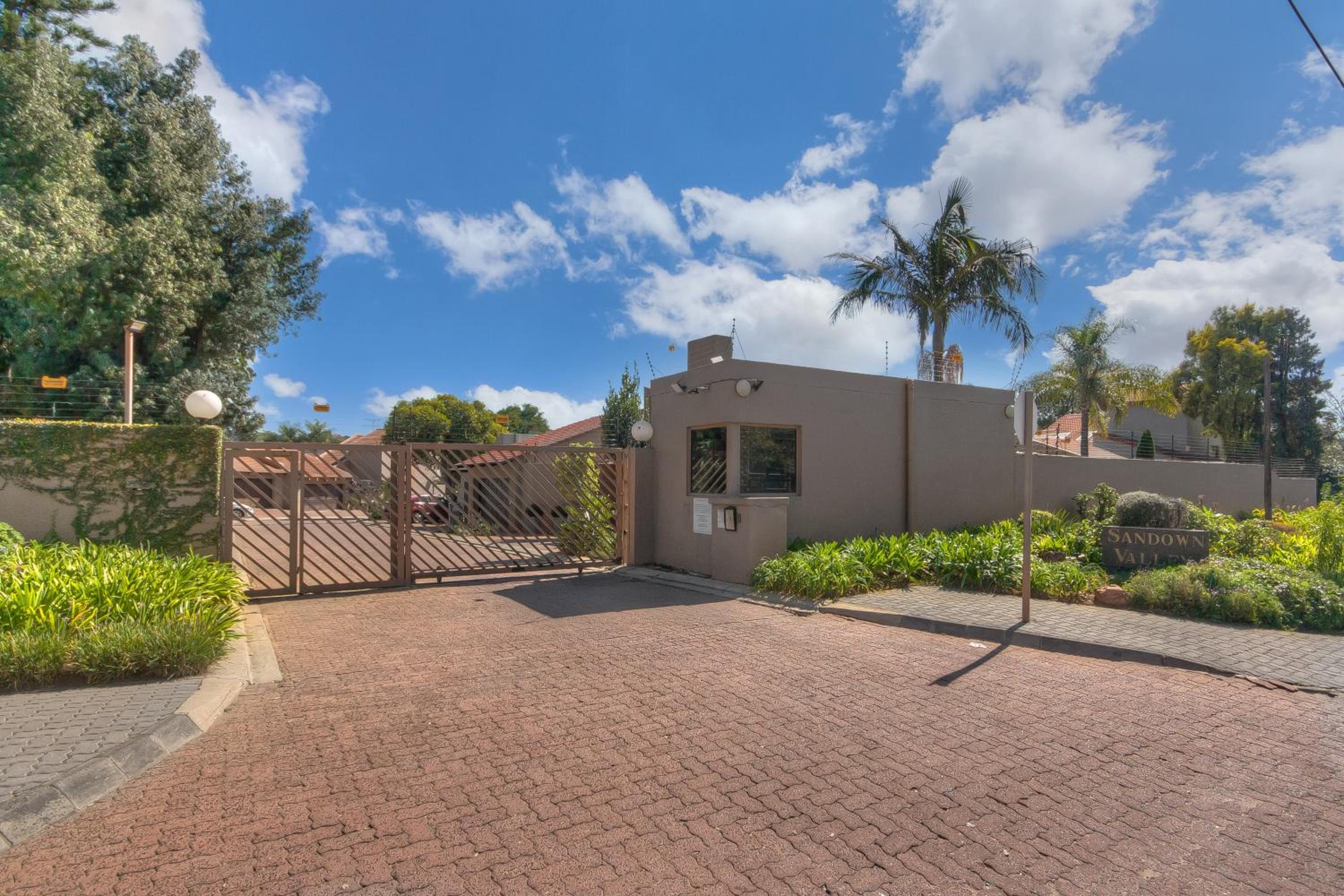 13 Sandown Valley, Sandton