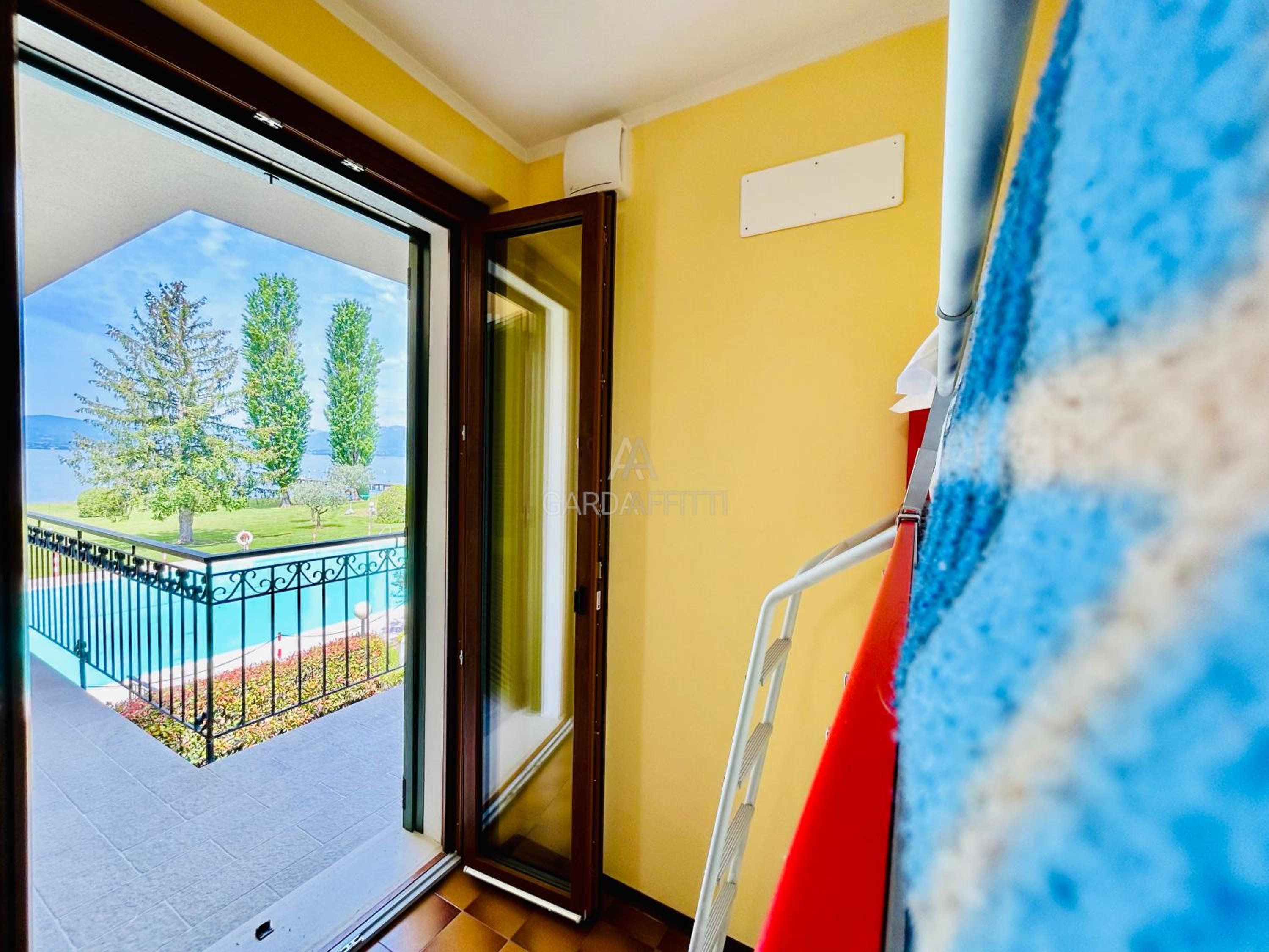 Sirmione Vacations - Little Venezia Apt - Relax in Piscina Fronte Lago - Property Image 4