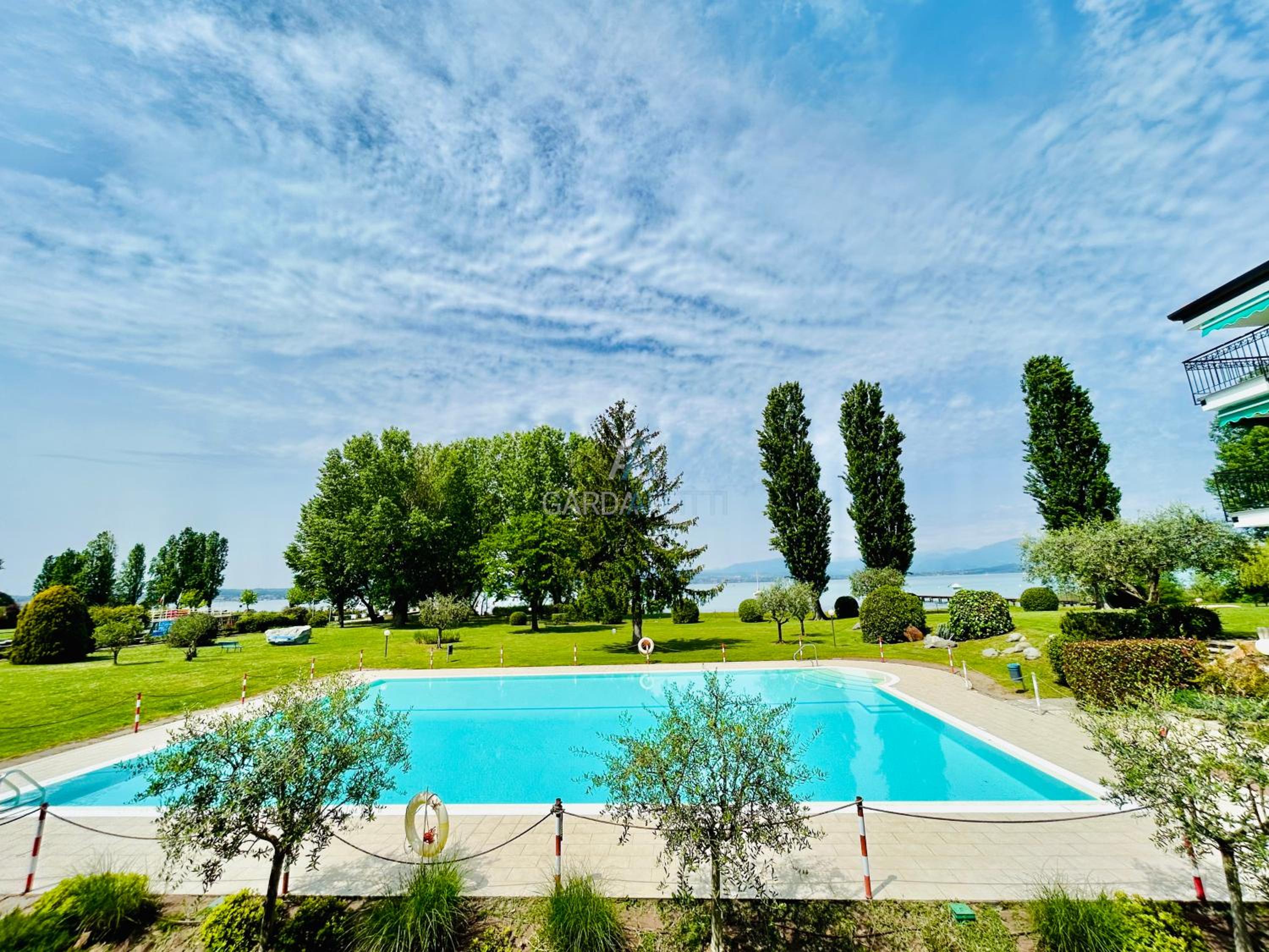 Sirmione Vacations - Little Venezia Apt - Relax in Piscina Fronte Lago - Property Image 40