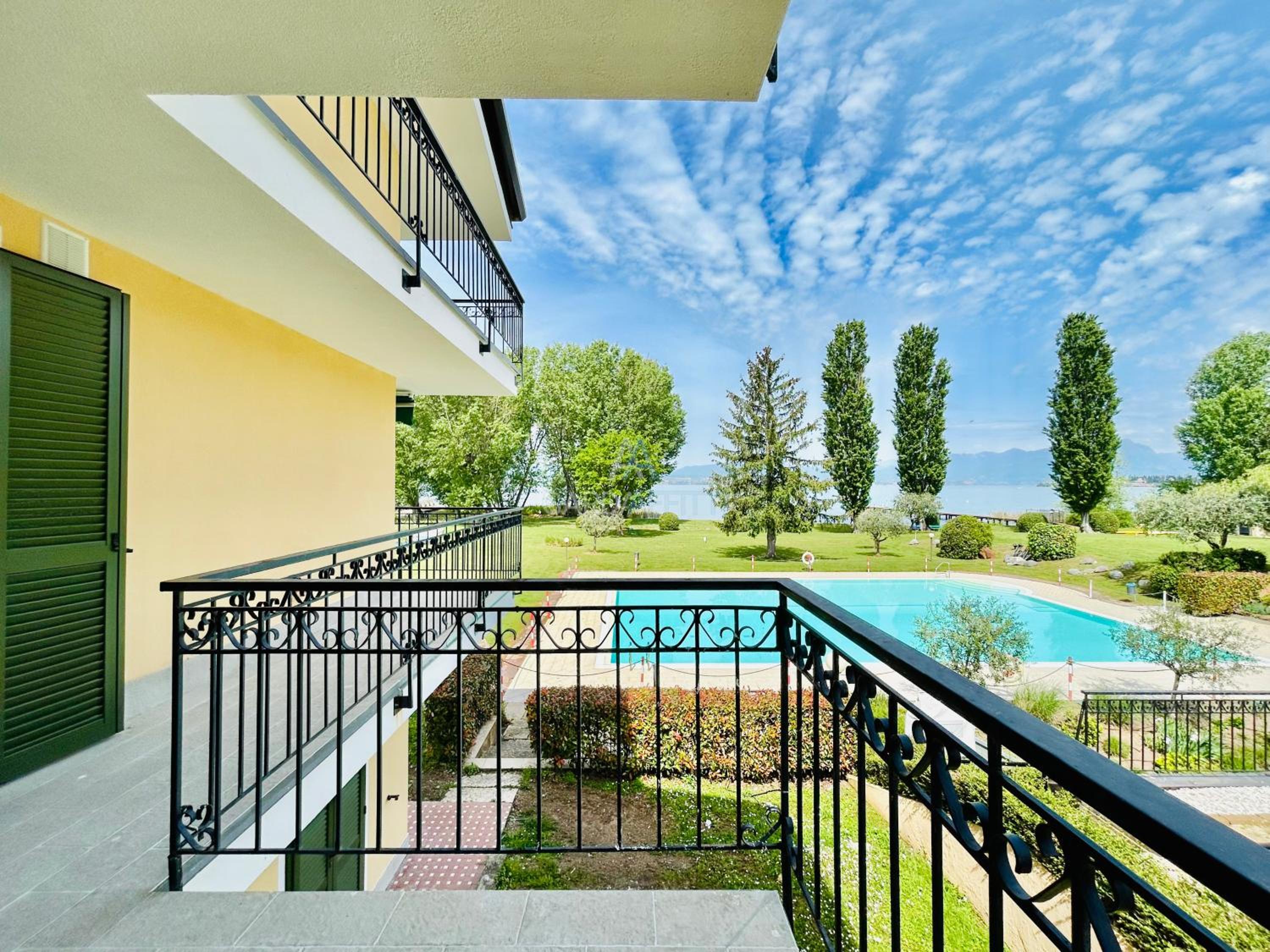 Sirmione Vacations - Little Venezia Apt - Relax in Piscina Fronte Lago - Property Image 38